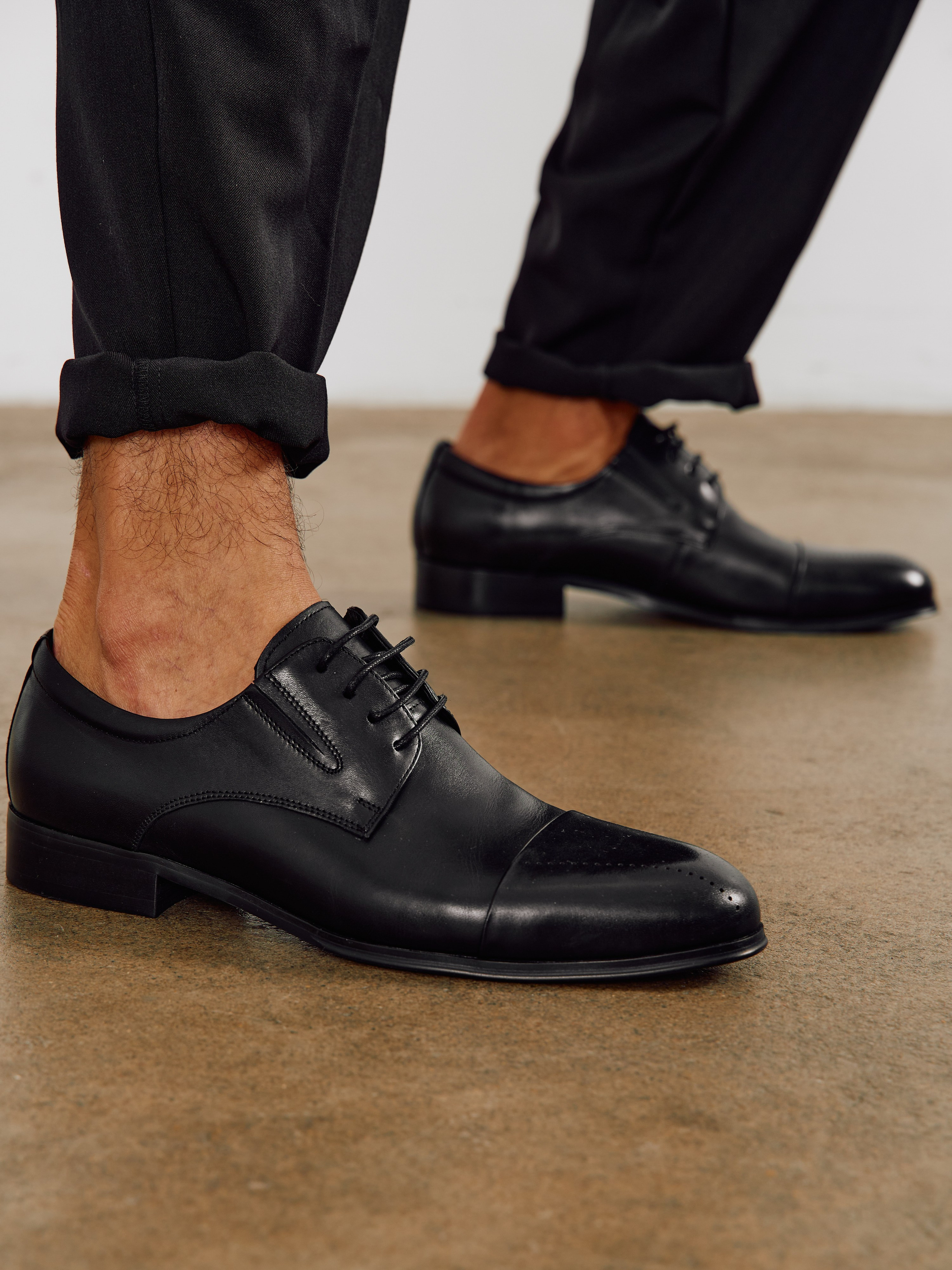 Обувь. Фотограф для маркетплейсов в Москве