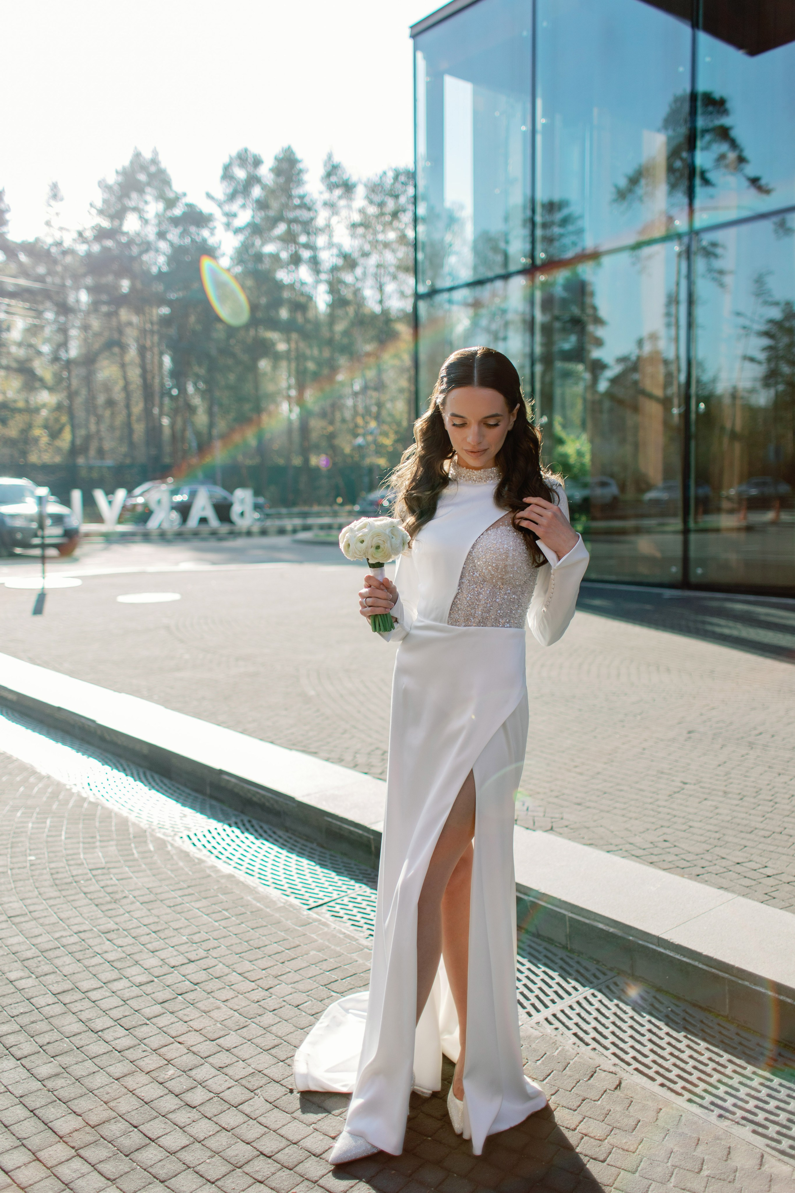 Свадьба для двоих в Москве, фотосессия на крыше, сборы, прогулка в Barvikha Luxury Village