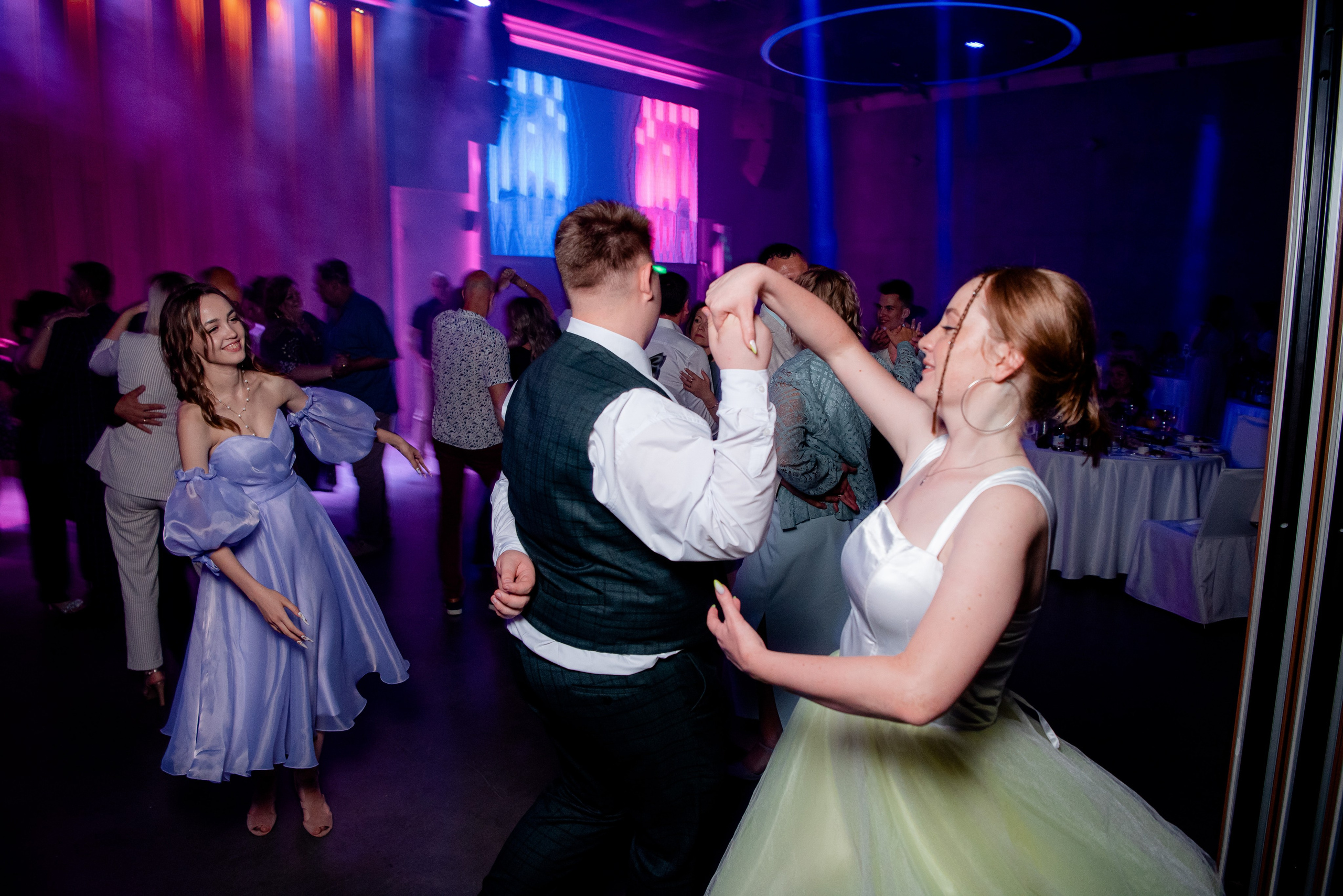 140 Школа. Вручение и Банкет. Сити Холл. Фотограф в Волгограде и Волжском Александр Горбань