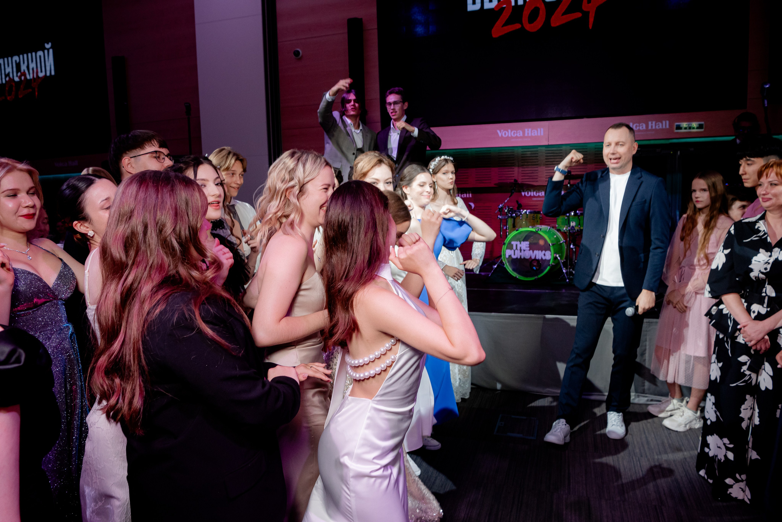 5 Лицей. Вручение и Банкет. Музкомедия и Сити Холл. Фотограф в Волгограде и Волжском Александр Горбань