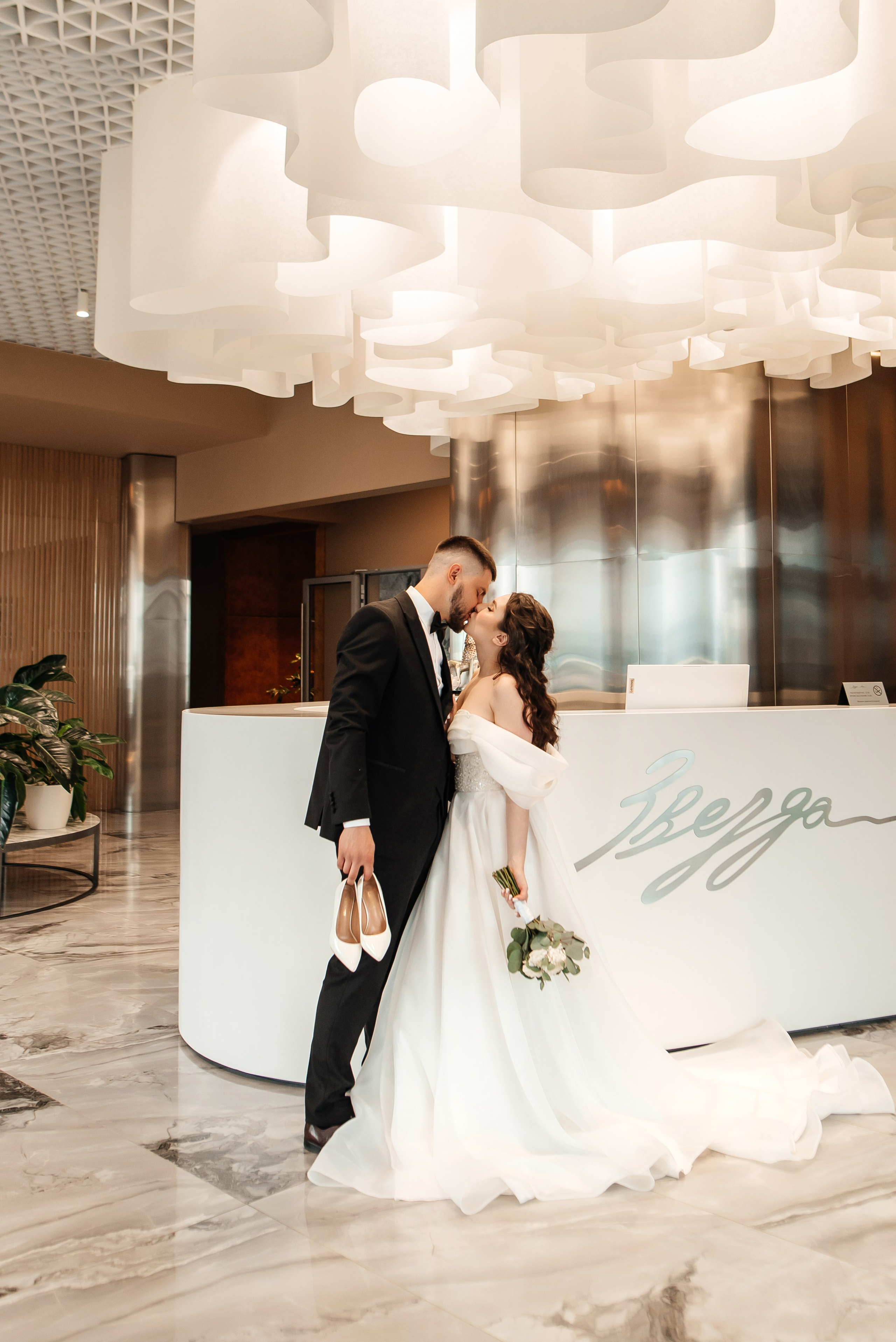 Свадебное утро в отеле у моря. Свадебный фотограф Елена Рякина