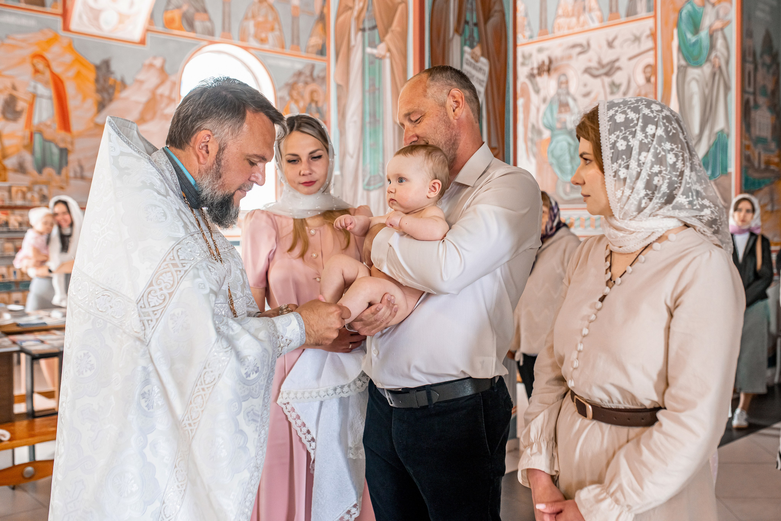 Таинство Крещения Есении. Фотограф Таинств Крещения и Венчания в г. Курске