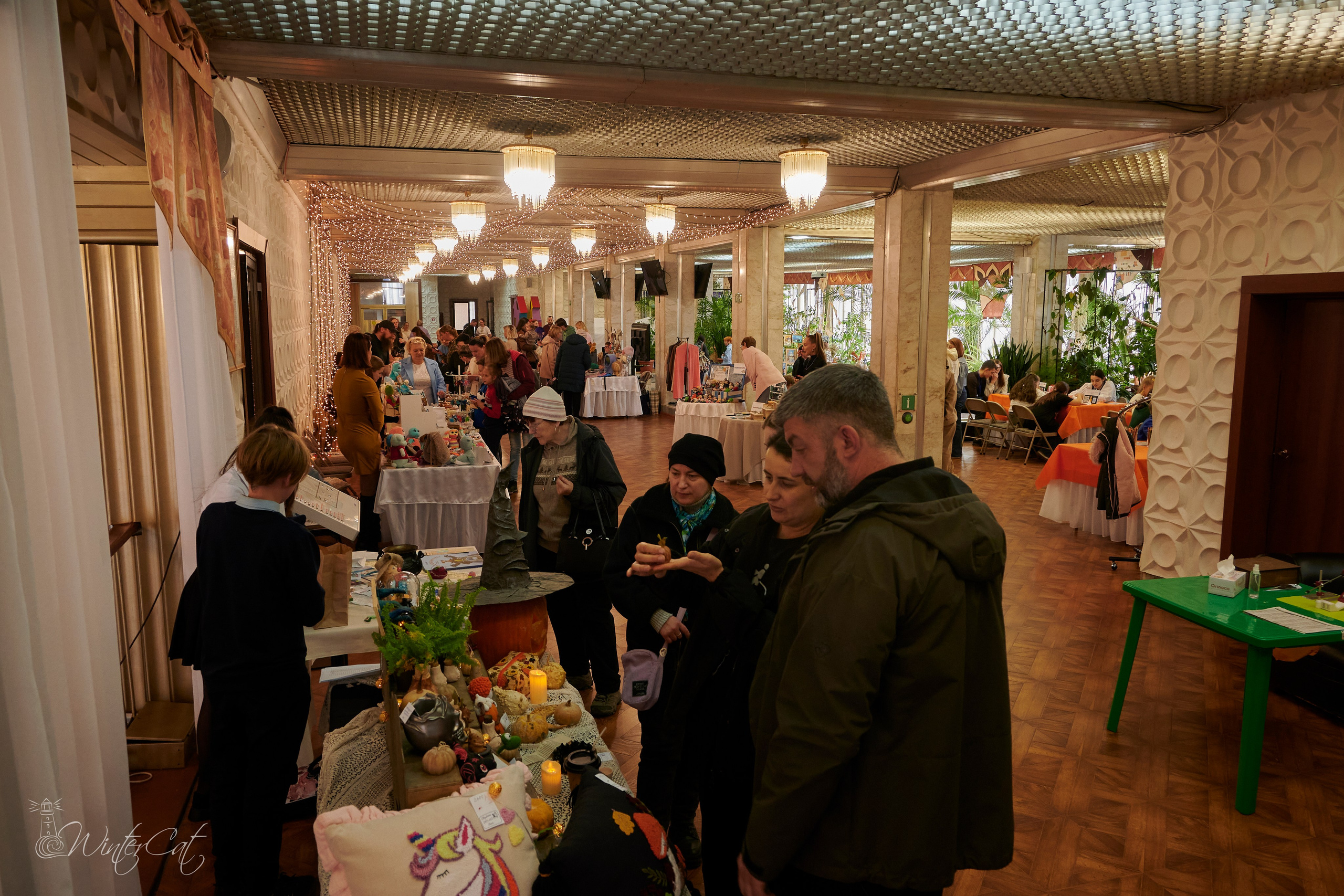 Арт Маркет 12.10.24. Портретный и репортажный фотограф в Магадане Андрей Нефедов WinterCatPhoto