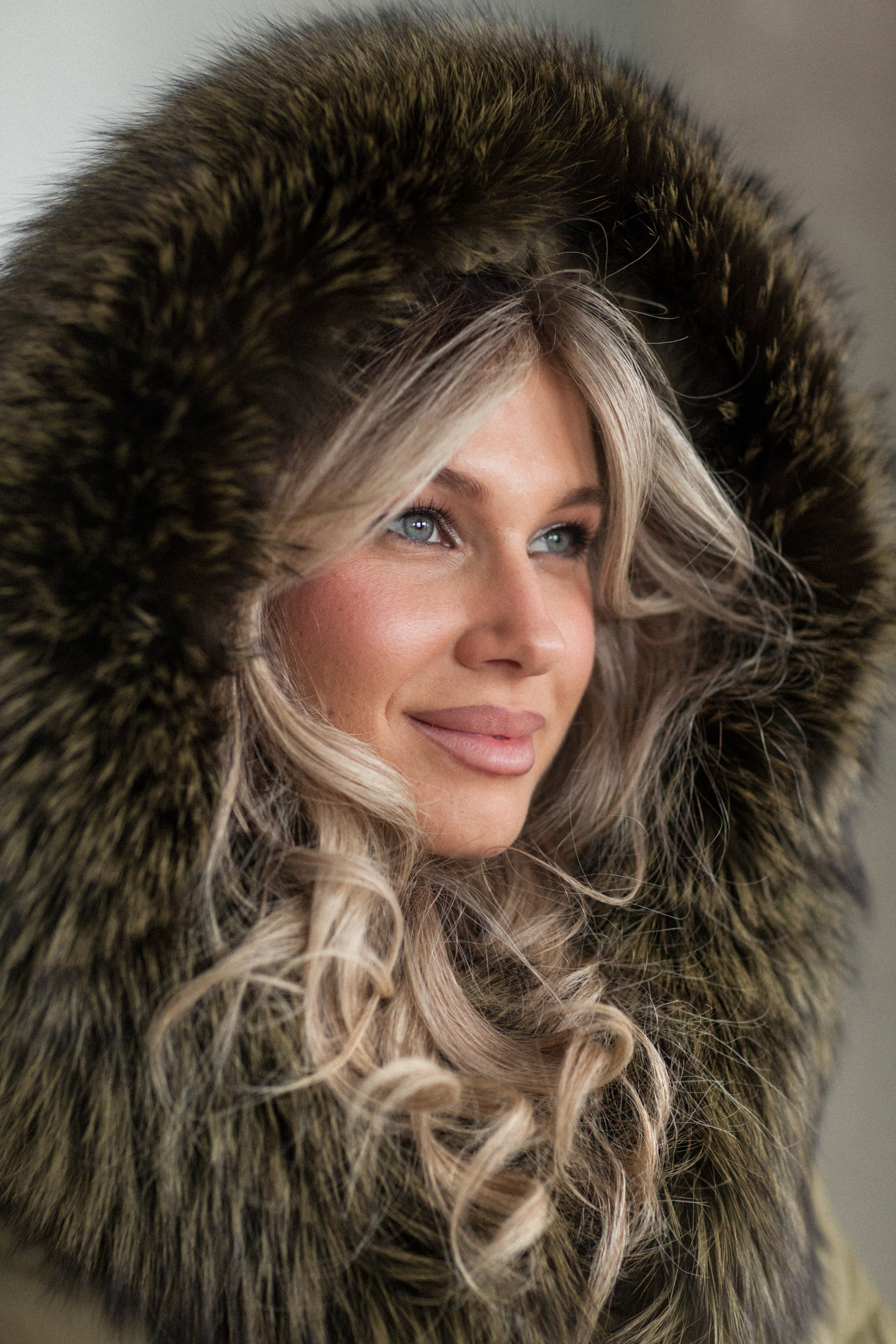 Фотосъемка одежды в Барнауле. Фотограф для бизнеса, маркетплейсов, контента и соцсетей в Барнауле Савинкова Виктория