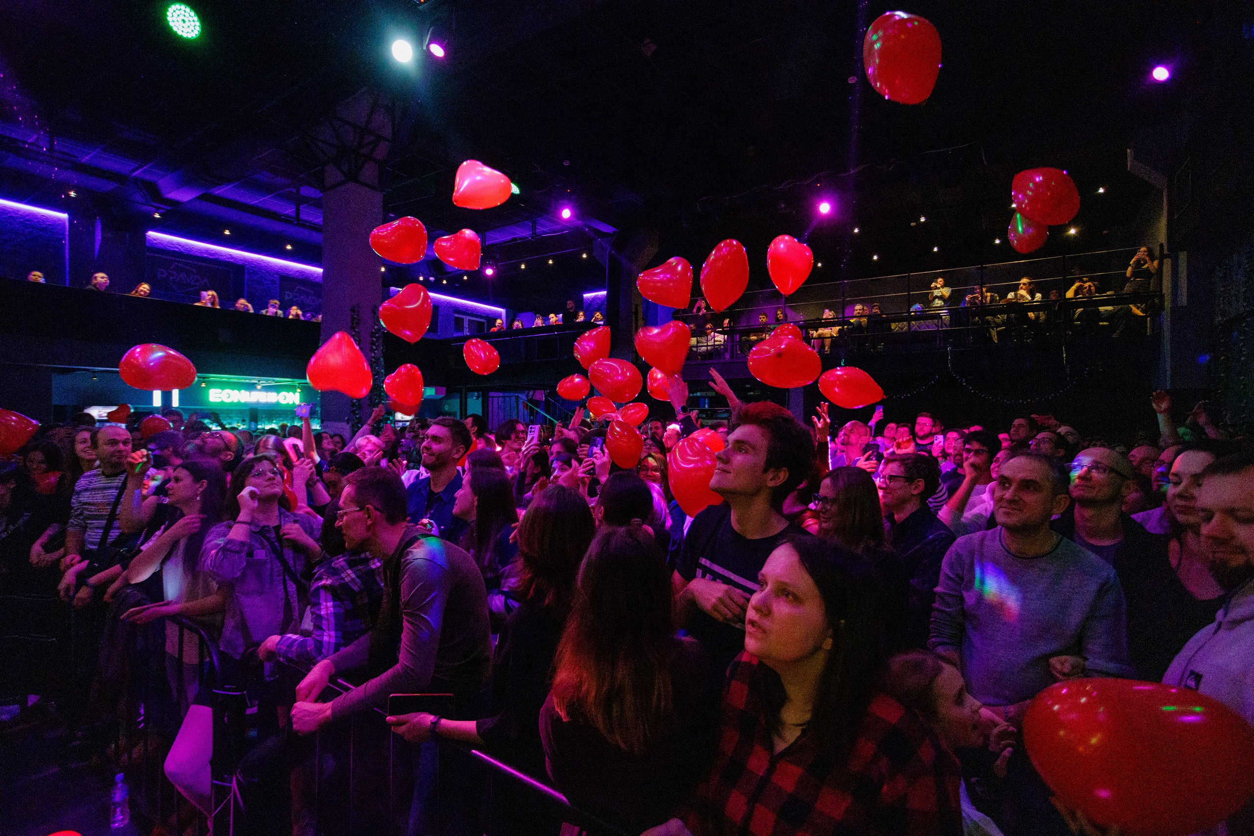 Екатерина Яшникова в клубе Pravda. Евгений Restwin — Пейзажный и репортажный фотограф