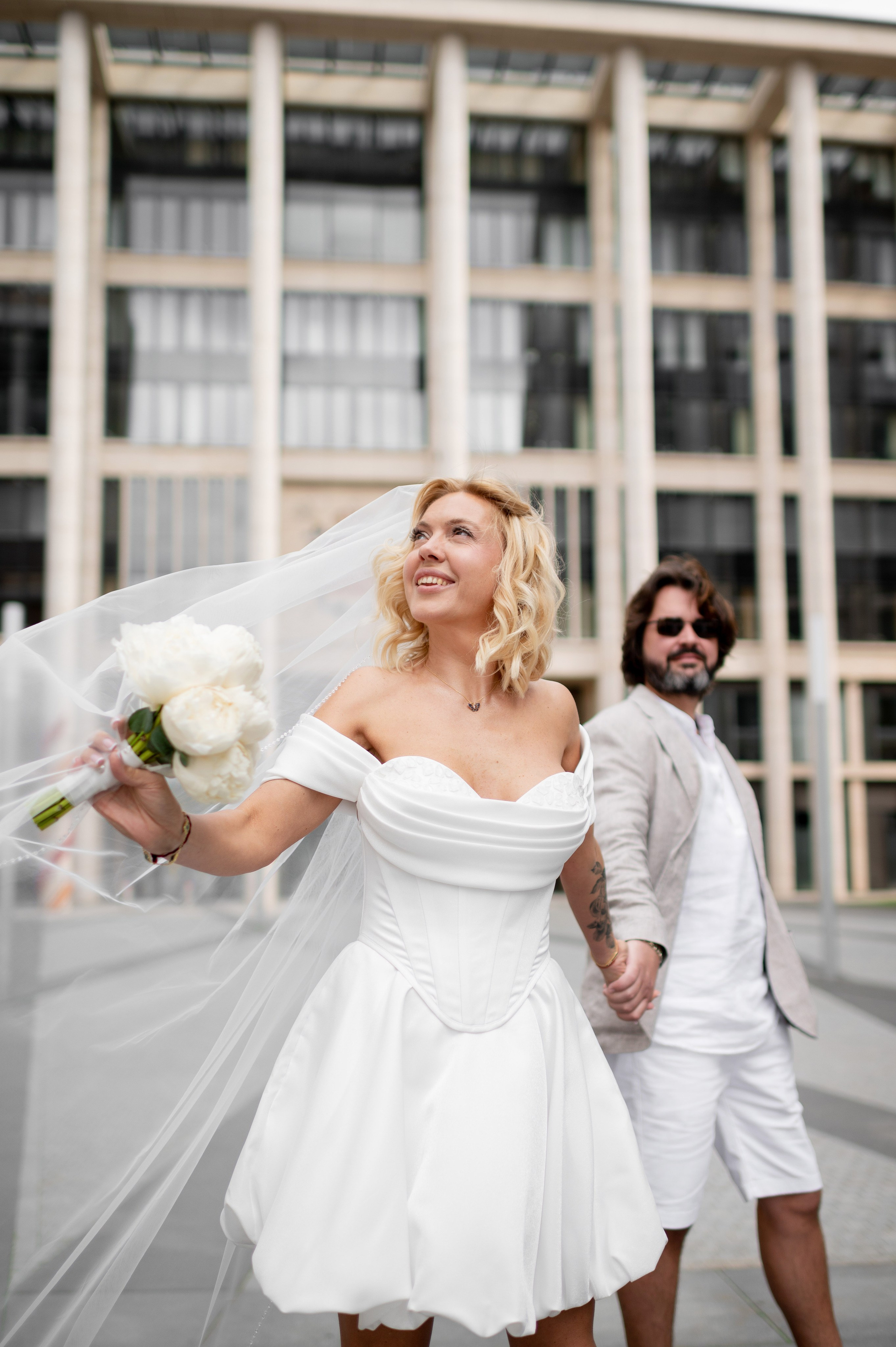 Юлия и Павел (сборы невесты, Невская ратуша, красный Buick, прогулка по рекам на катере). Портретный, семейный и свадебный фотограф в Санкт-Петербурге и в Пушкине Ширяев Денис