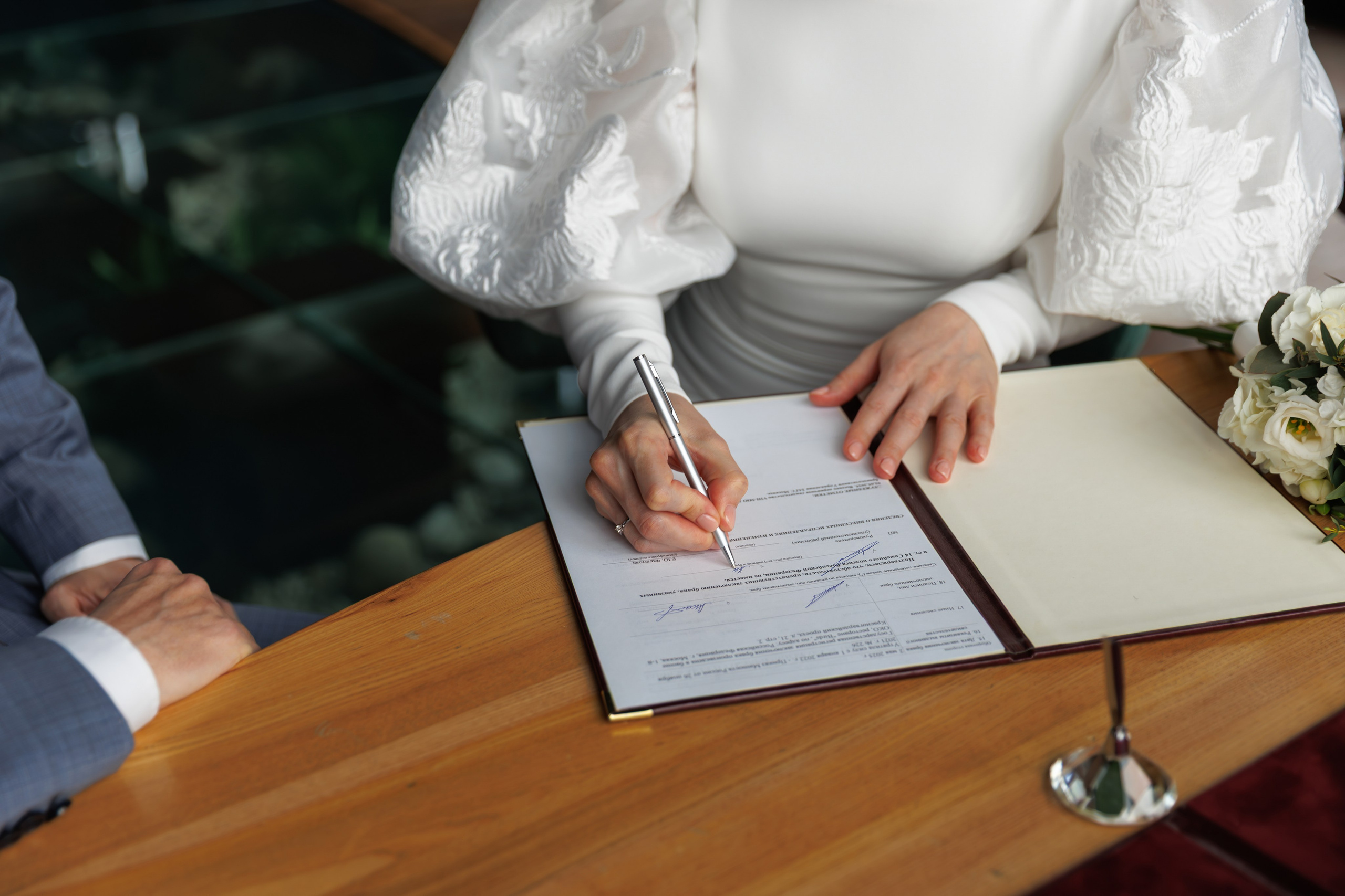 Свадебная фотосессия в библиотеке читальне им Пушкина. Свадебный фотограф Москва и МО Сергей Киржаев