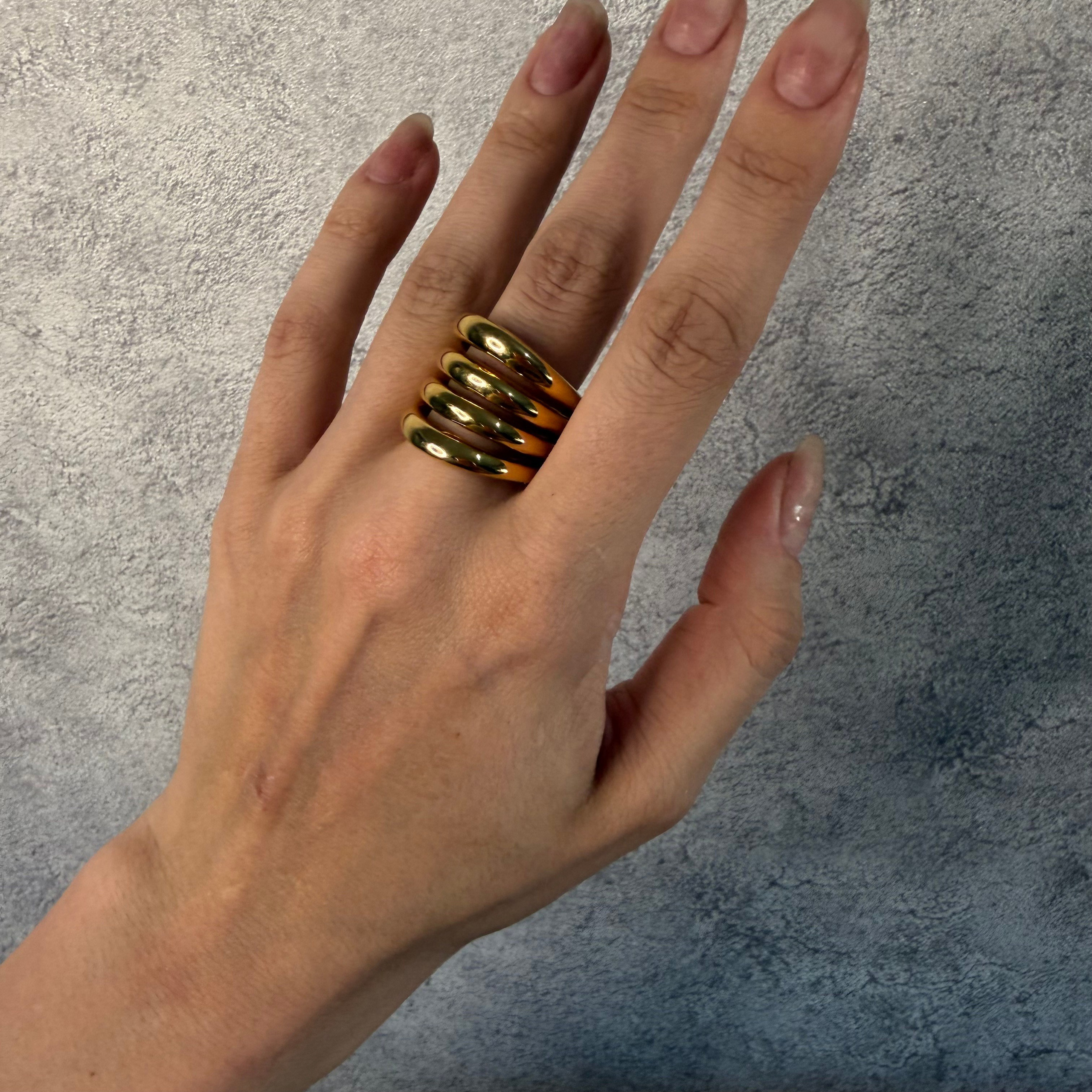 Украшения в аренду. Аренда костюмов, платьев и реквизита для фотосессий на Камчатке