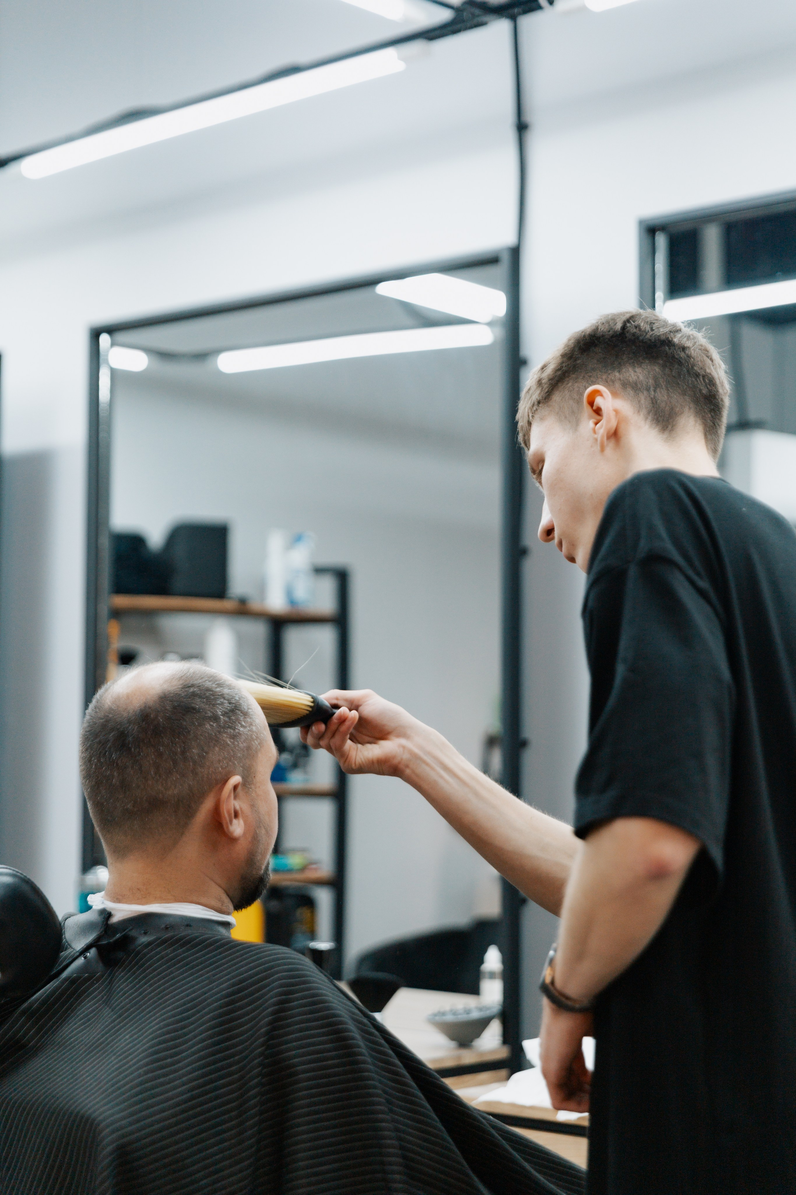 DERBY BARBERSHOP. LIYALEE PHOTO