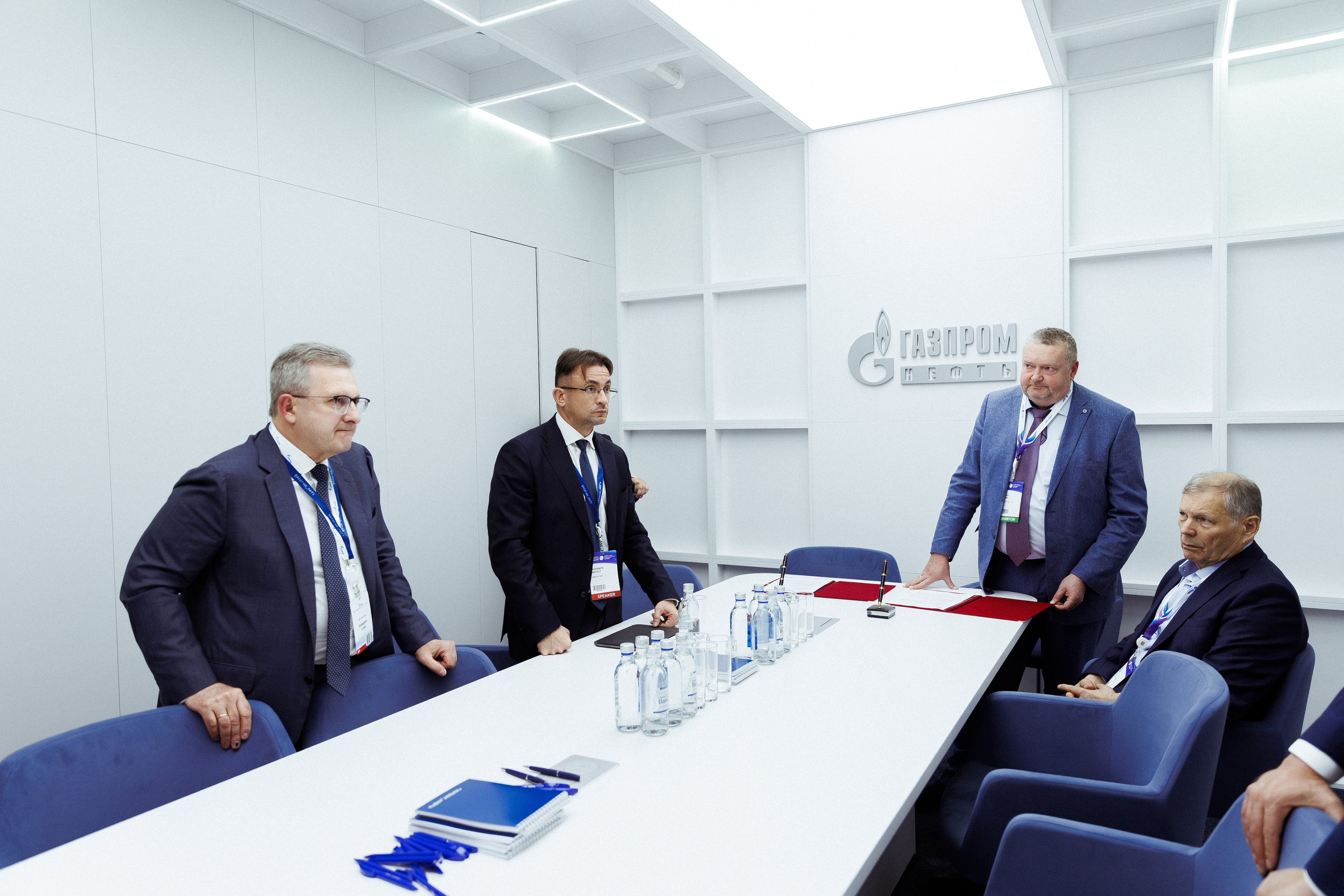 Бизнес форум ГАЗПРОМ. Фотосъёмка для бизнеса — предметное фото, репортаж с мероприятий, портреты людей, съёмка интерьера и экстерьера