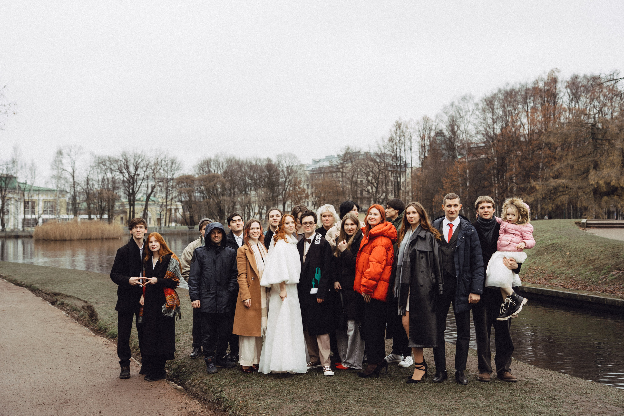 СВАДЕБНАЯ СЬЕМКА ВО ВТОРОМ ДВОРЦЕ С ГОСТЯМИ И ПРОГУЛКА В ТАВРИЧЕСКОМ САДУ. Профессиональный фотограф, Санкт-Петербург — Виктория Богомолова