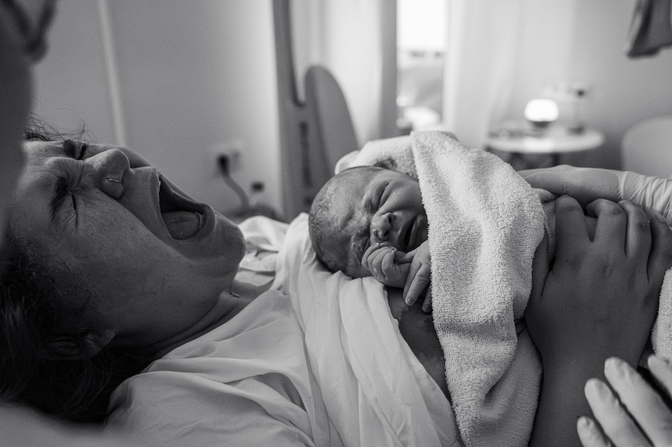 Василиса родилась. Роддом на Фурштатской. Парцалис Г.К./ Иринина А.С. Фотограф на роды СПБ Юлия Герасимова