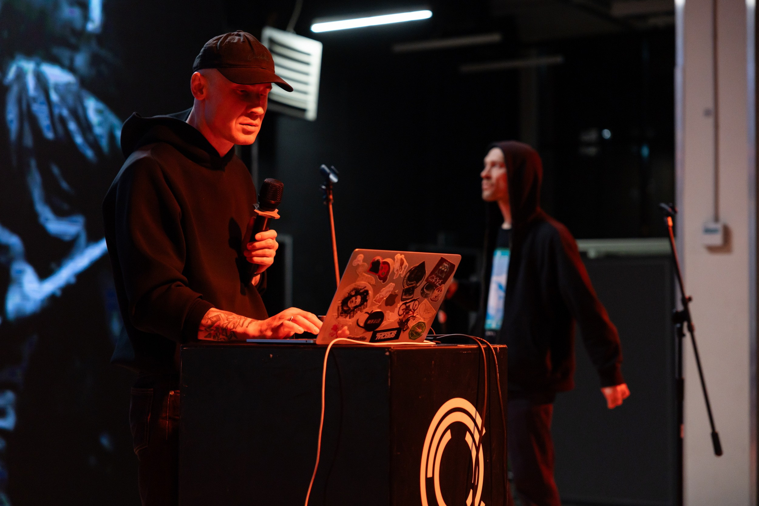 Концерт «Макулатуры» и творческая встреча с писателями в Туле (11-12 марта 2026). Репортажный фотограф Алексей Пирязев