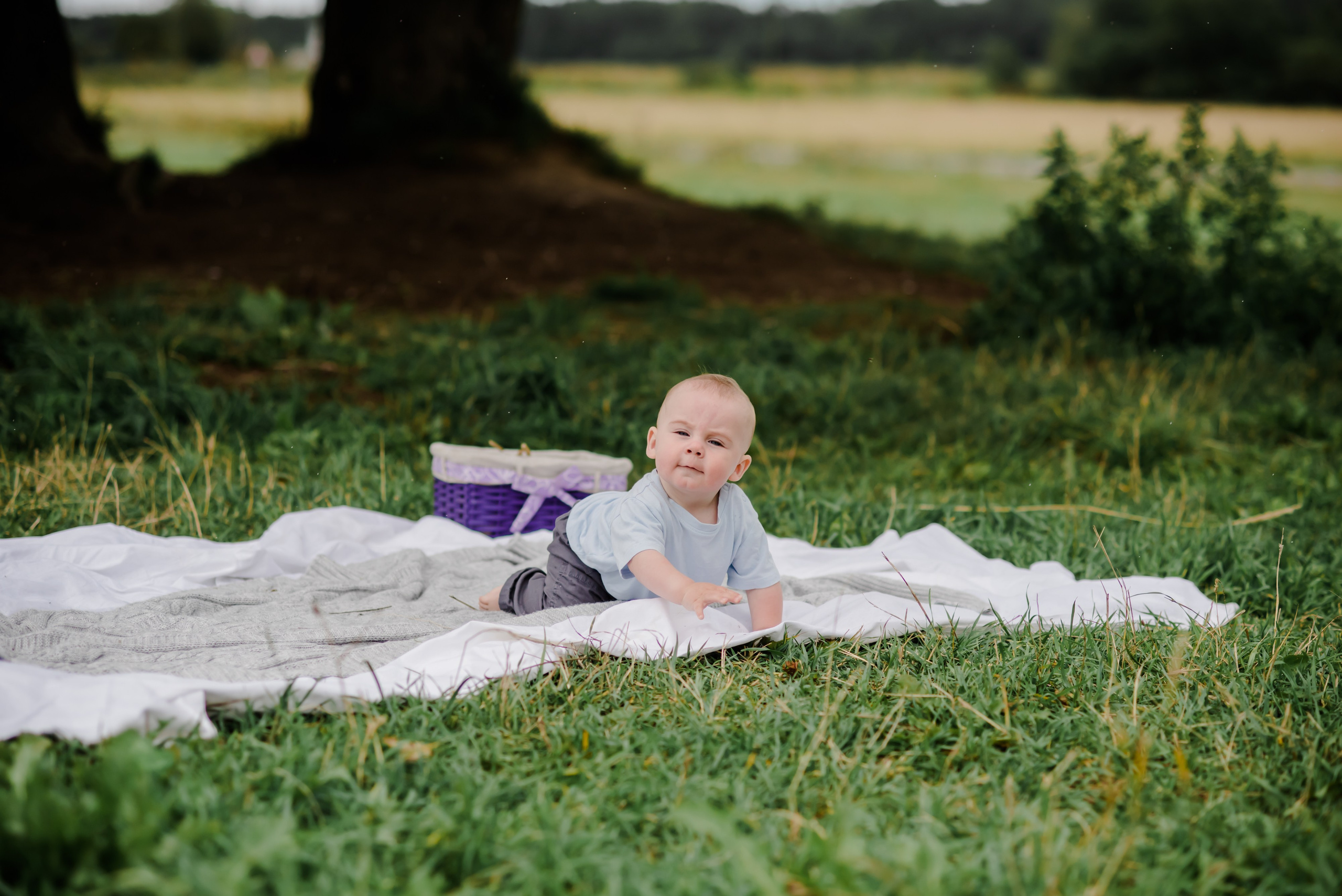 Анна и ее семья, фотосессия в поле. Свадебный и семейный фотограф Евгения Кононова