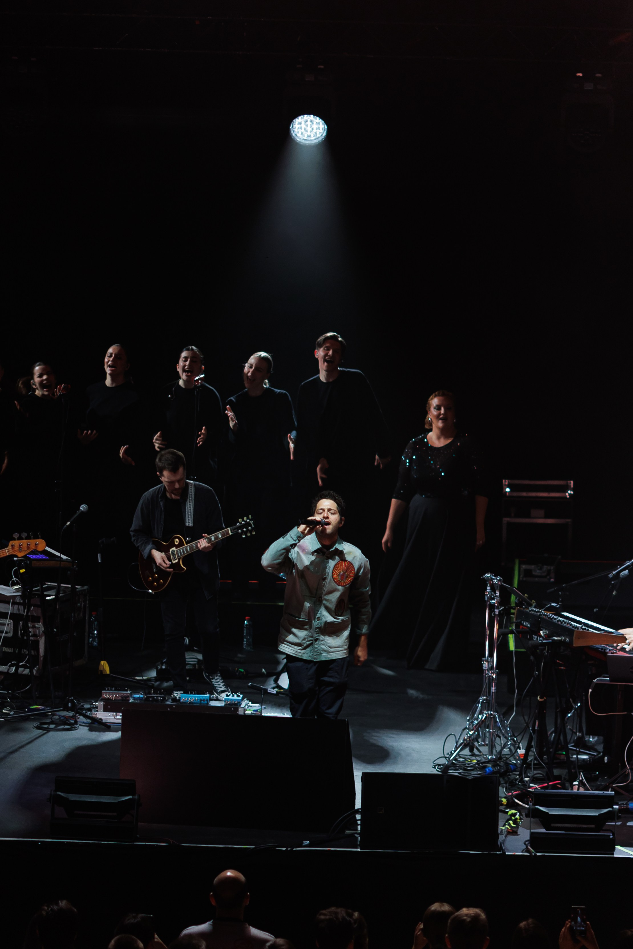 Concert Photography in Dubai — Anton Belyaev Live Performance. Evgen Yatsenko — Photographer in Dubai