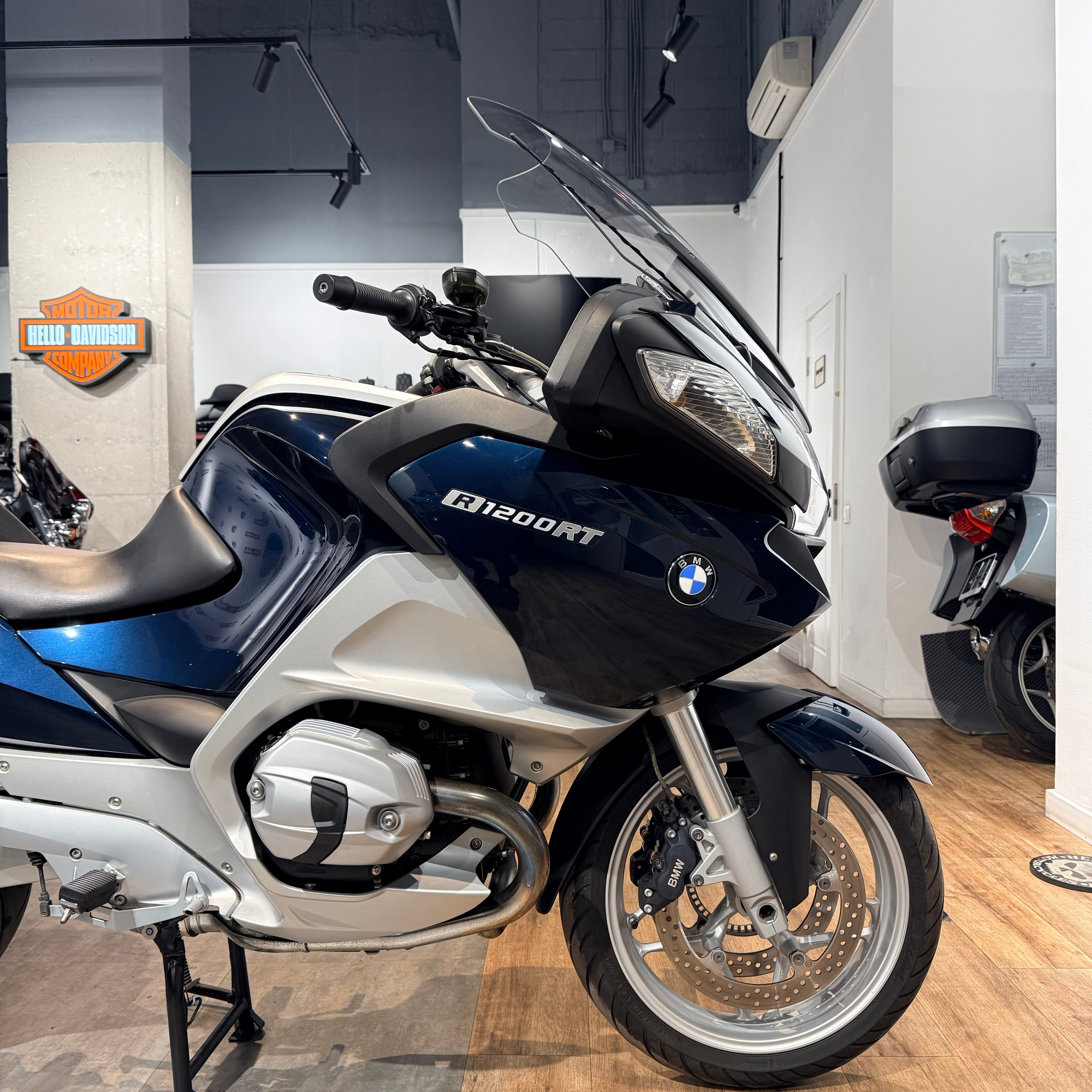 2013 ВMW R1200RТ Navy Blue (VIN WB10*7384). Hello Davidson, Москва. Только хорошие мотоциклы…