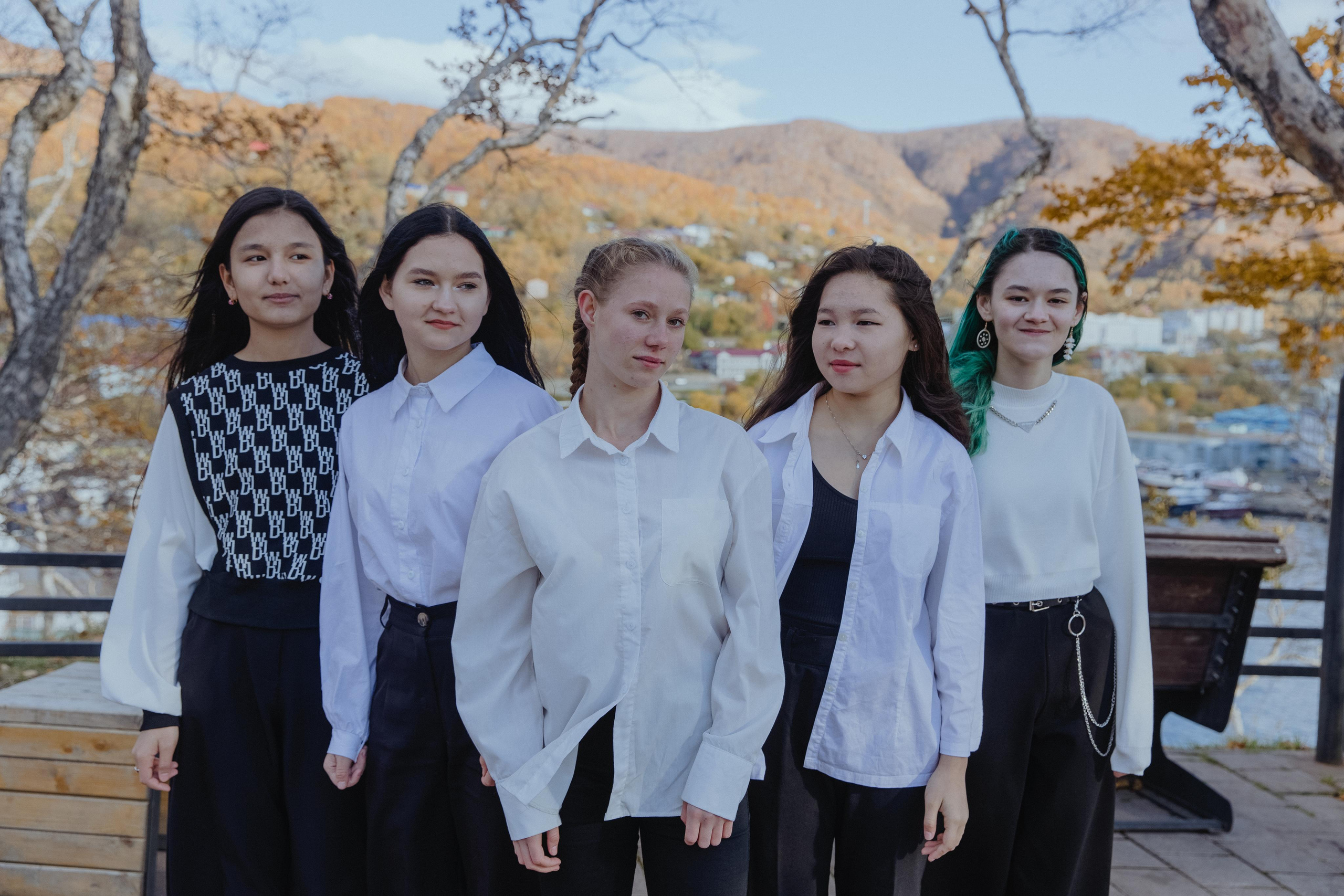 Осенняя сьемка в центре. Старшие классы. Авето фото. Выпускные альбомы Камчатка