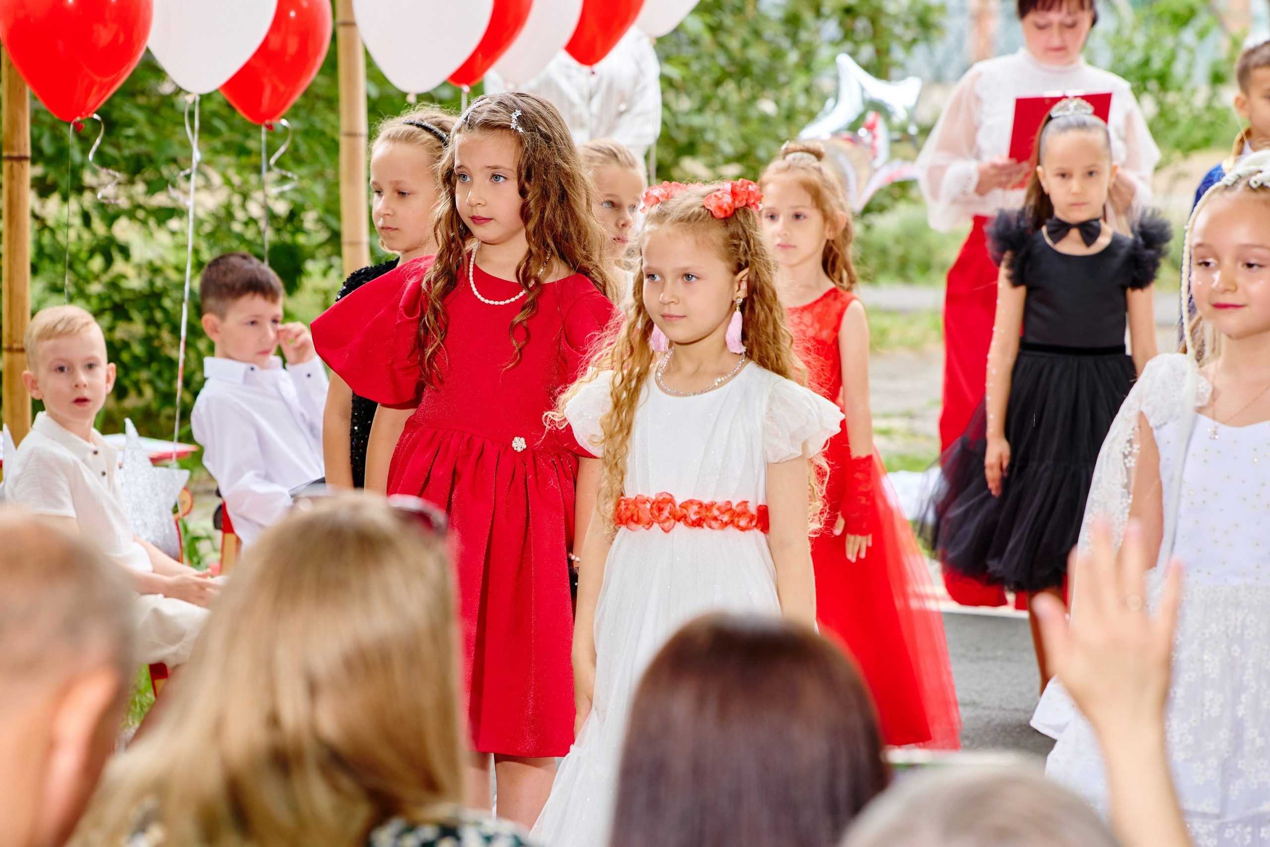 Выпускной 45 сад. Фотограф Выпускные альбомы Таганрог Сергей Коробченко