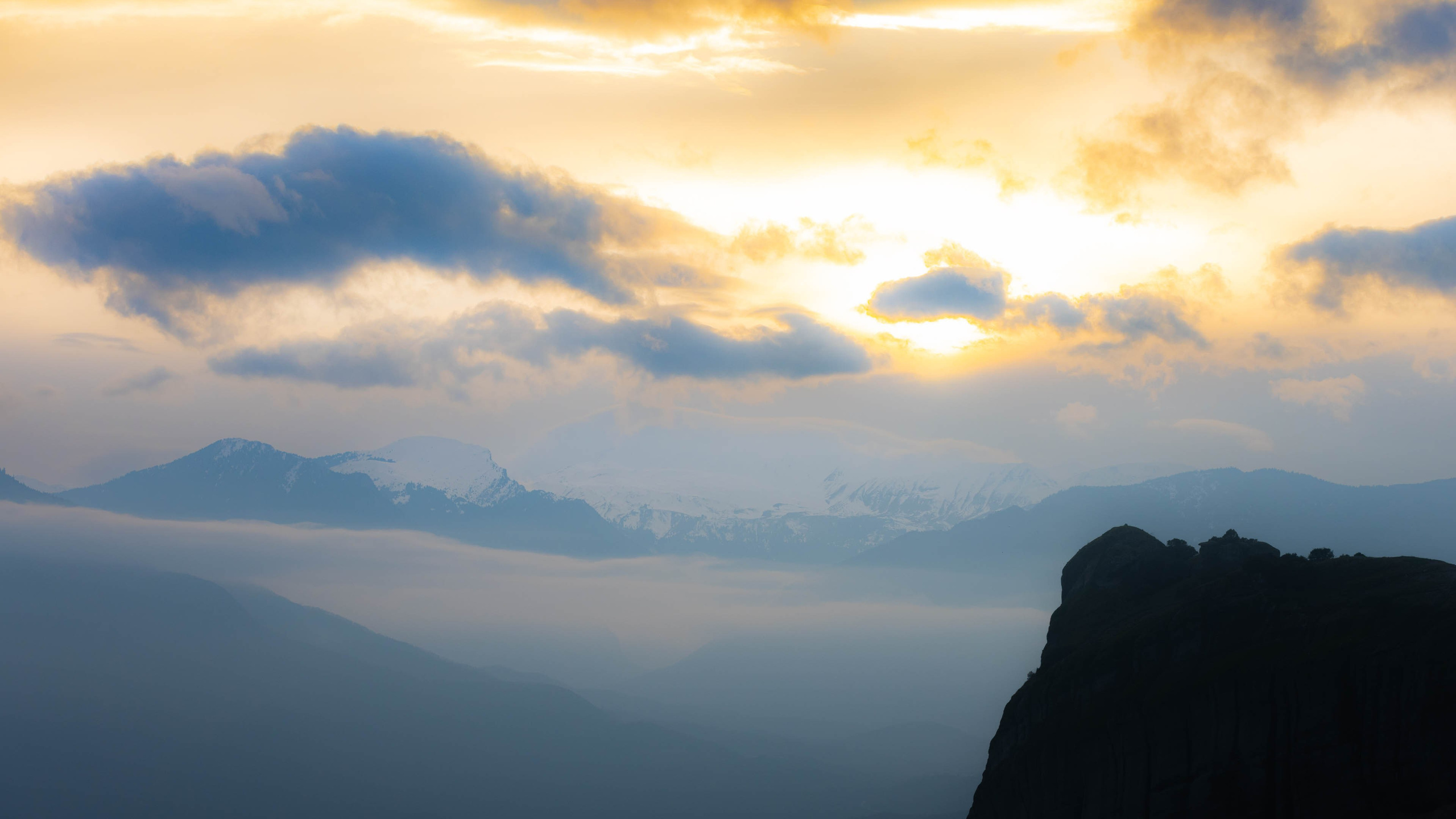 2025 0 2. Греция, Метеоры — Турция, Стамбул. Фотографии