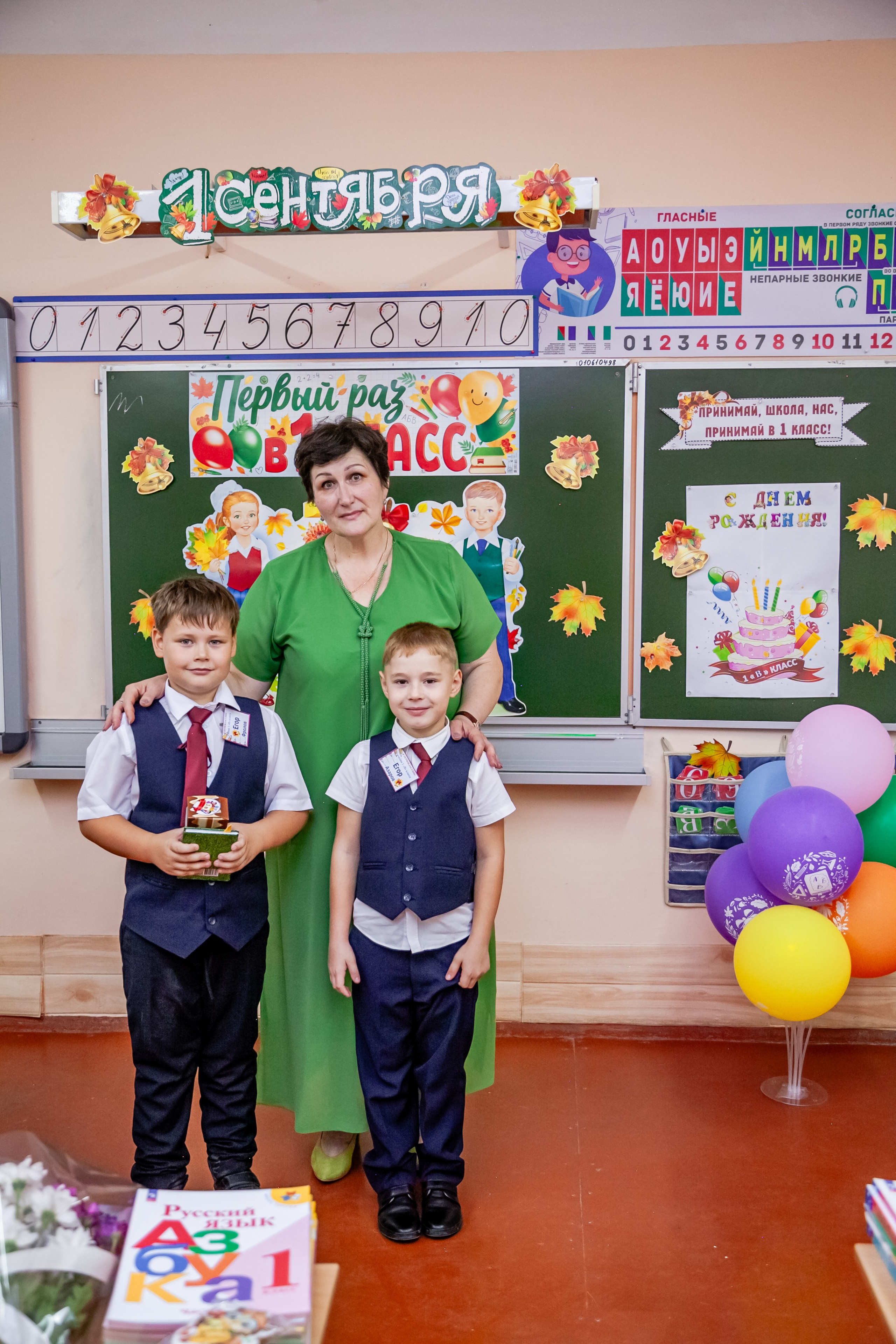 1 сентября линейка. Свадебный и семейный фотограф в Армавире