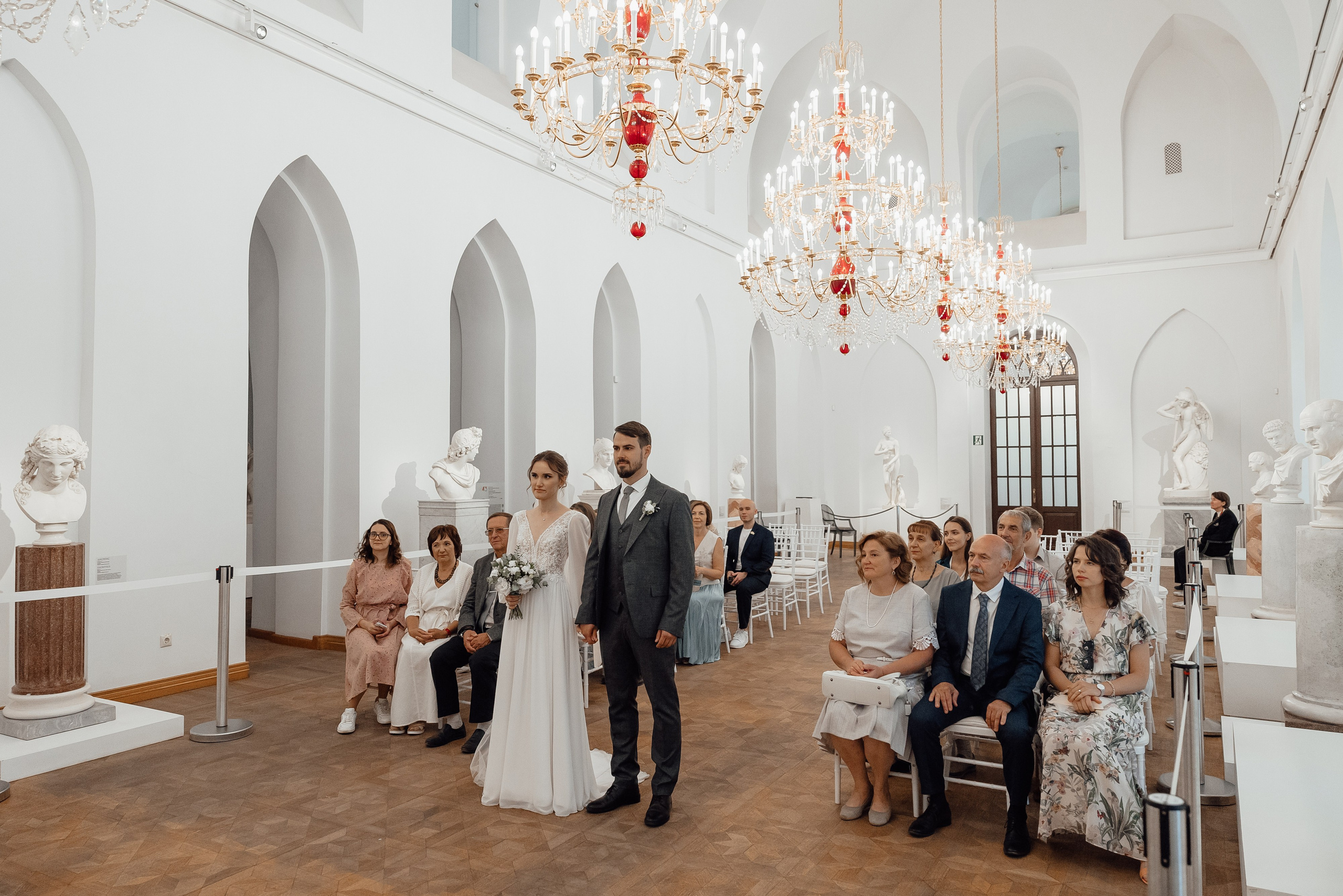 Свадебная фотосессия в Оперном доме Царицыно