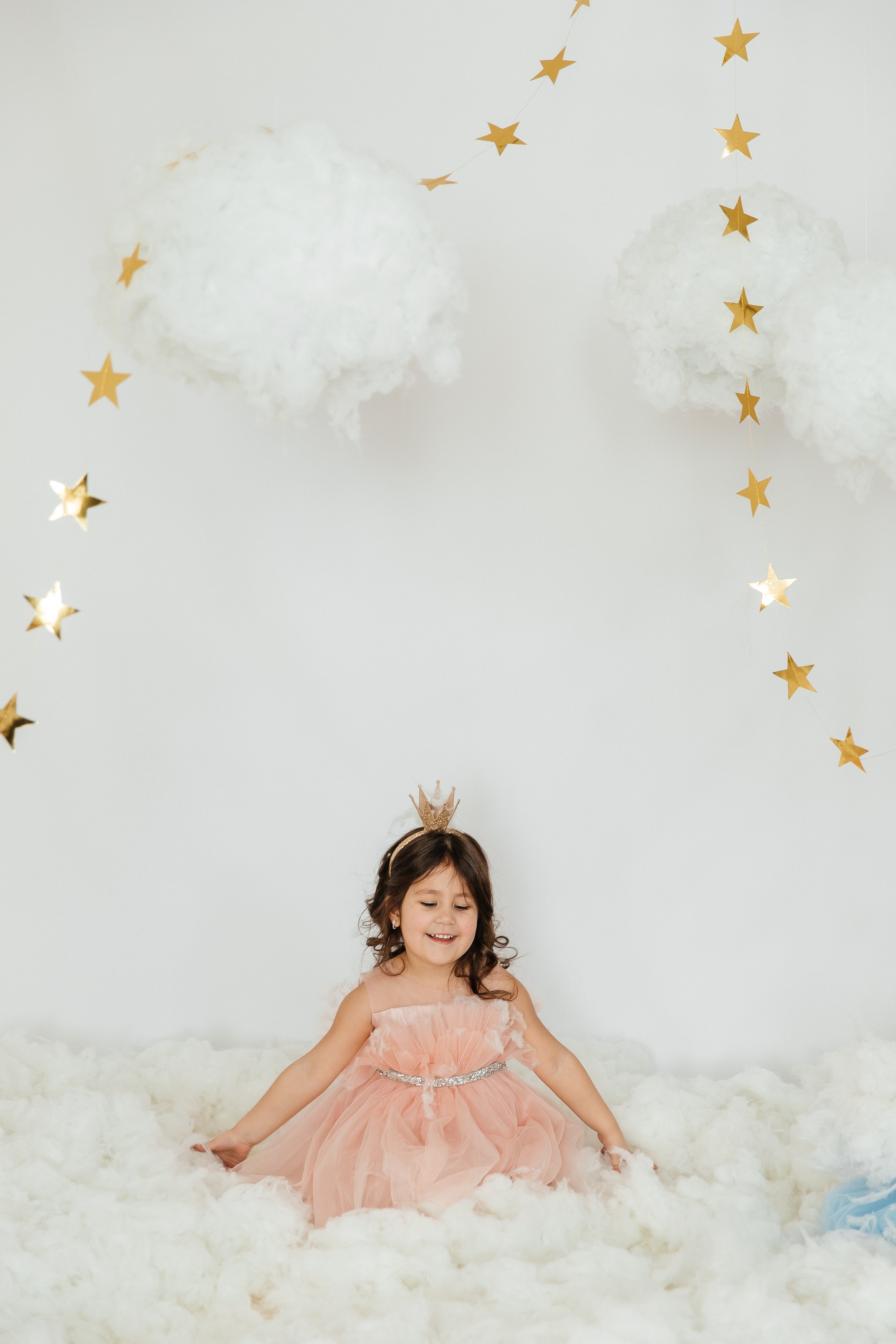 Маюша и Милаша в облаках. Воронистая Анастасия. Фотограф Якутия, Томпонский район