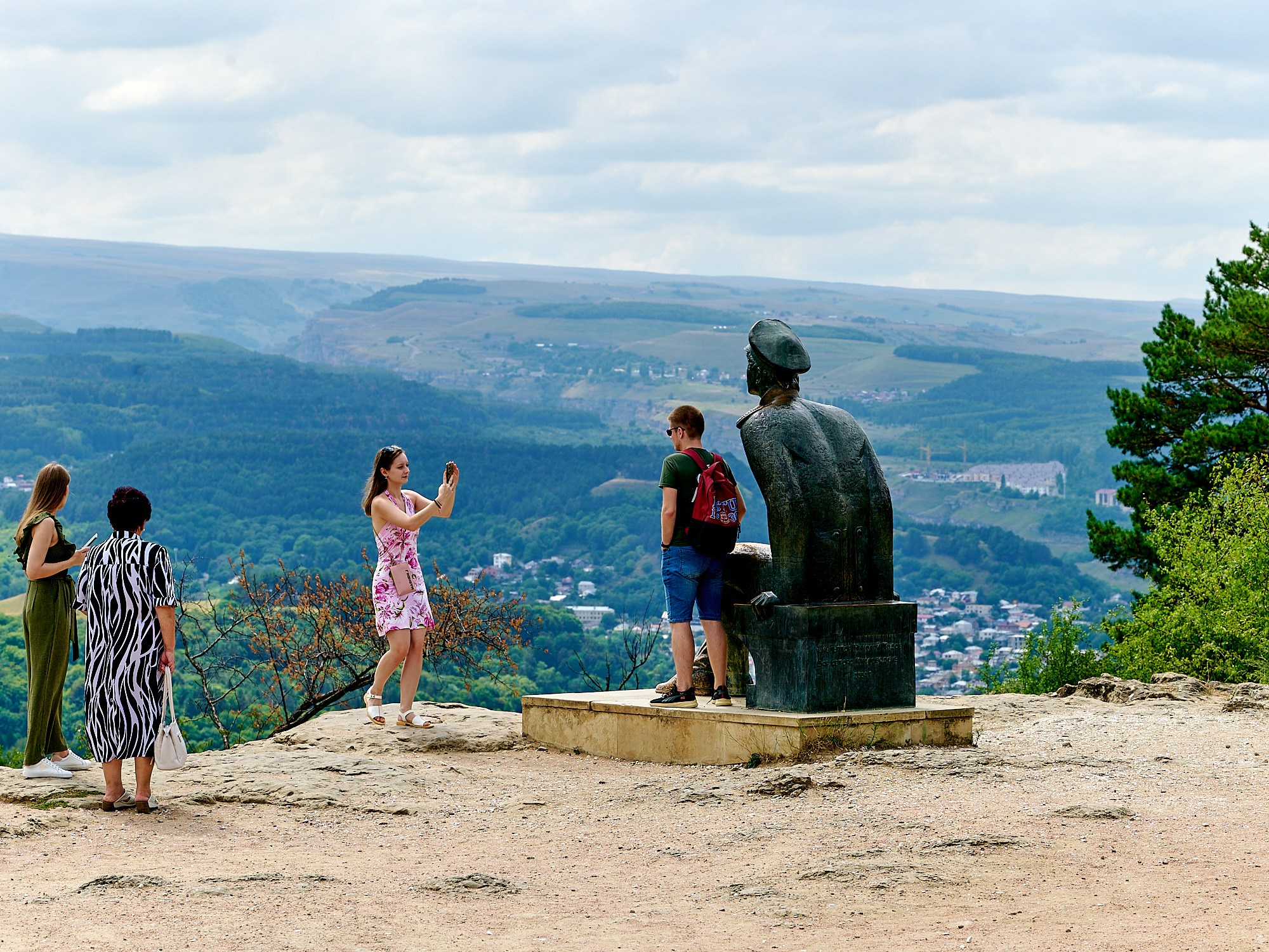 Кисловодск, Россия. Август 2024. Фотографии отовсюду и обо всем