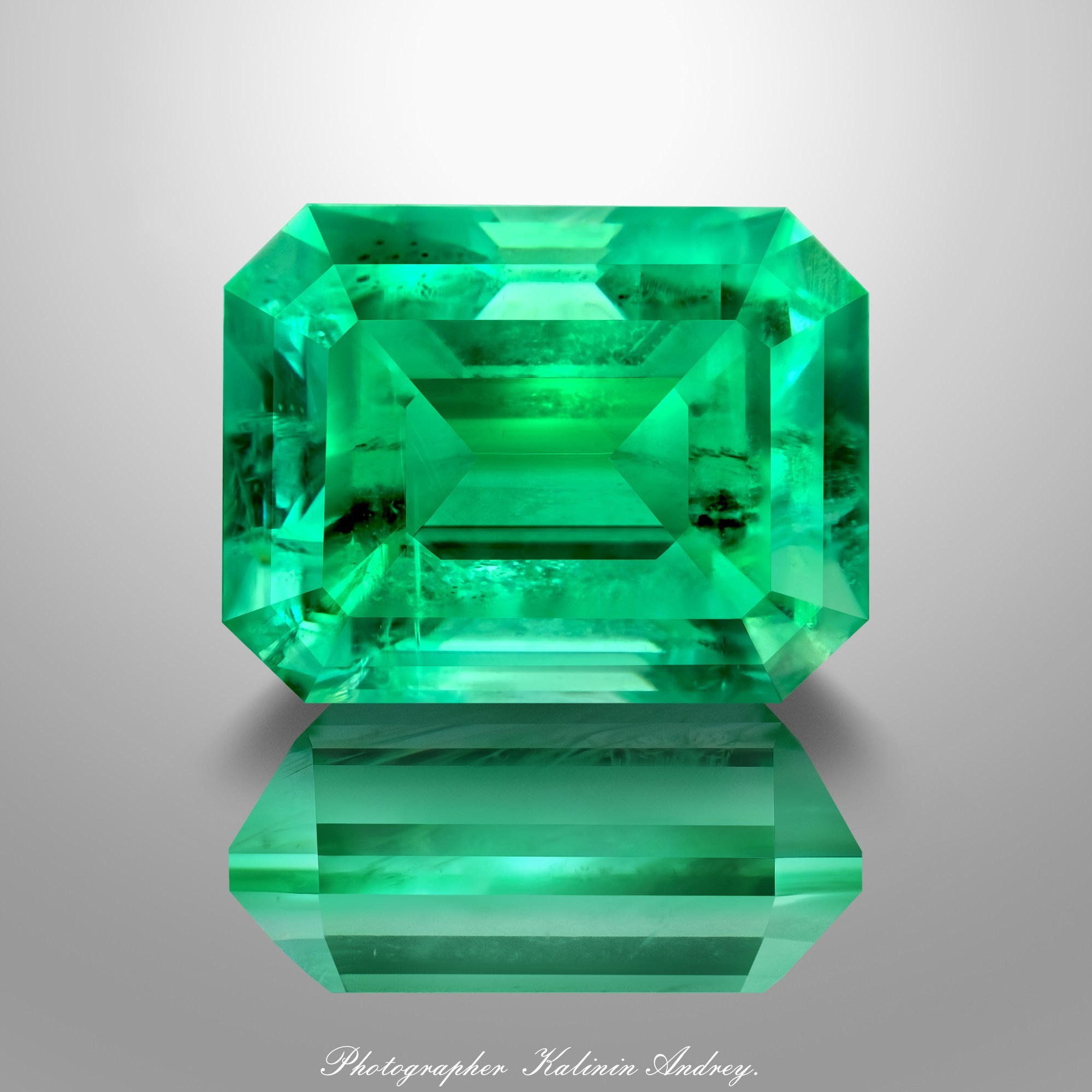 Фотографии в большом разрешении драгоценных камней на продажу купить тел +79 660 031 307. Высококачественная профессиональная рекламная фотосъёмка ювелирных украшений, драгоценных камней в Москве. Обучение, консультация