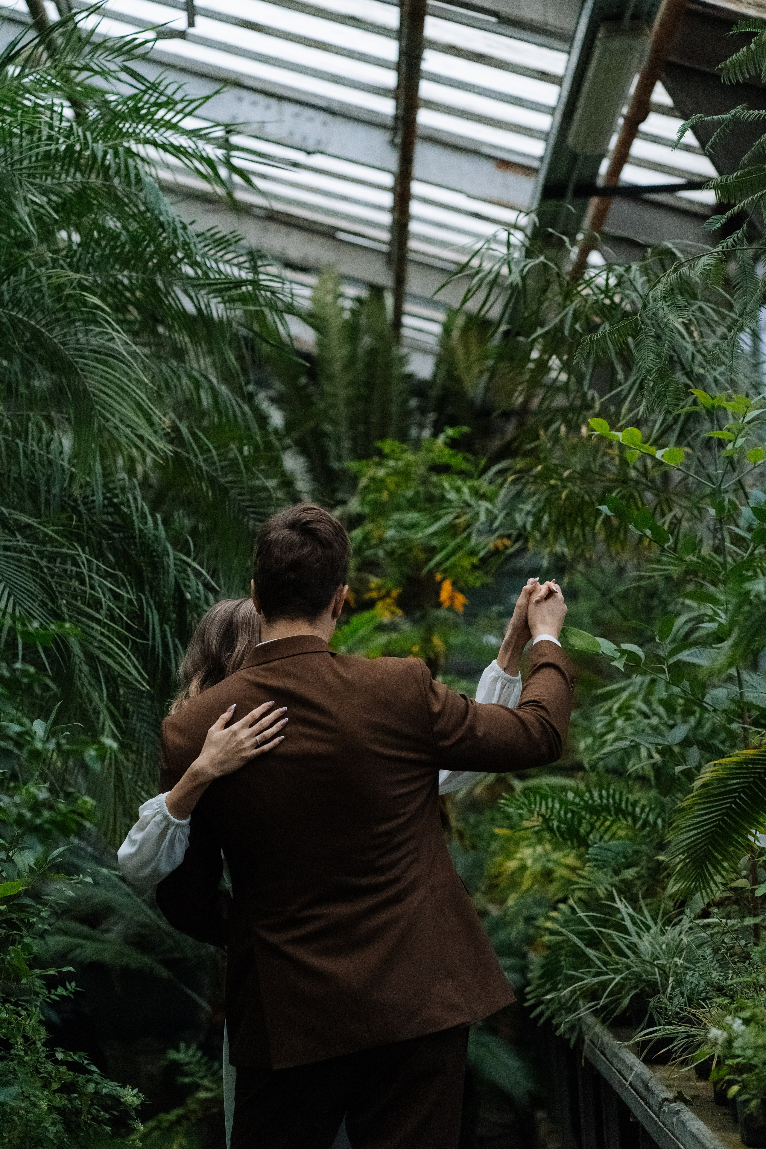 Свадебная фотосессия в оранжерее, Москва. Свадебный фотограф в Москве Анна Полушина