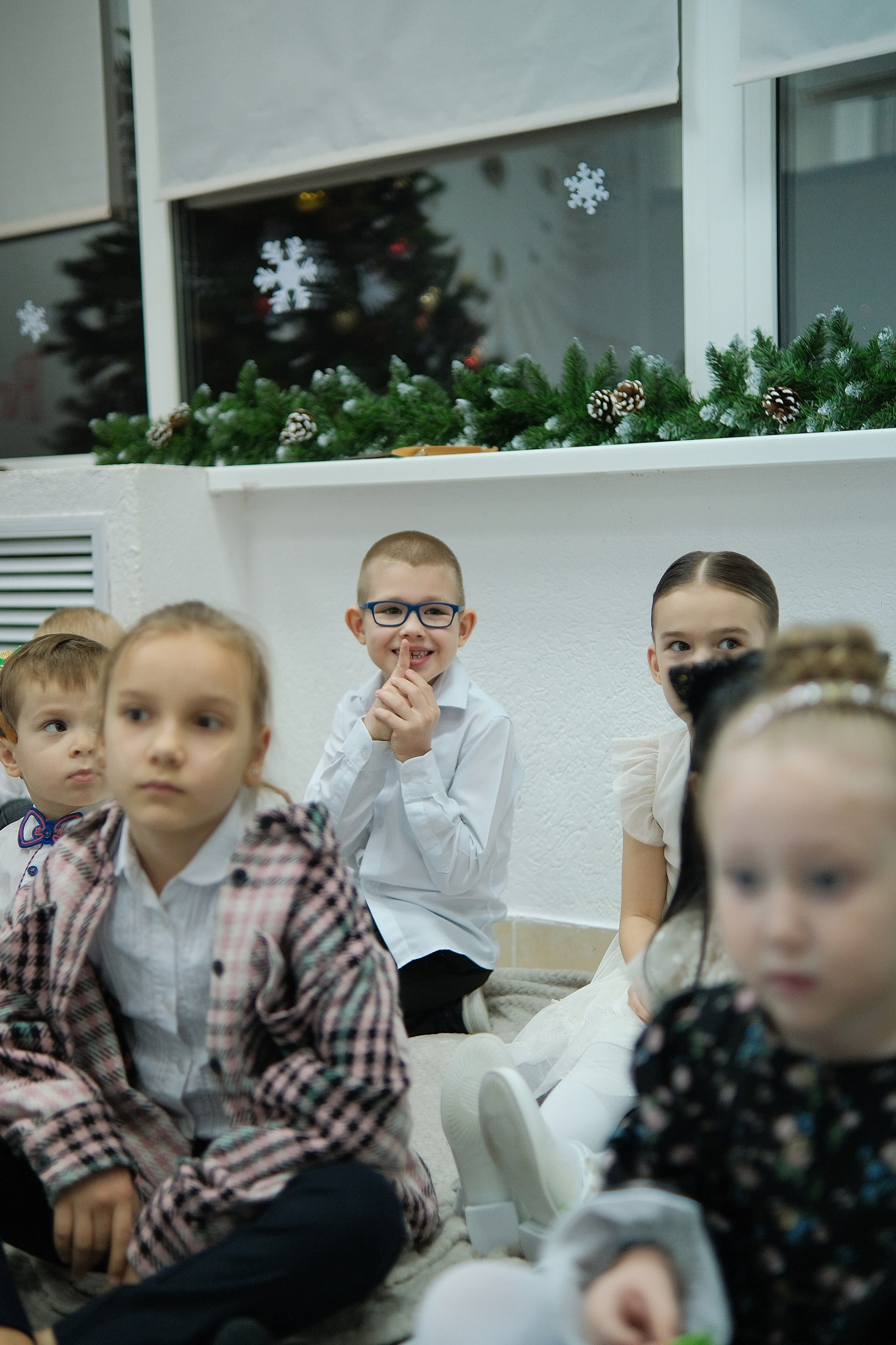 Мир знаний (Новогодний утренник). Serg_film