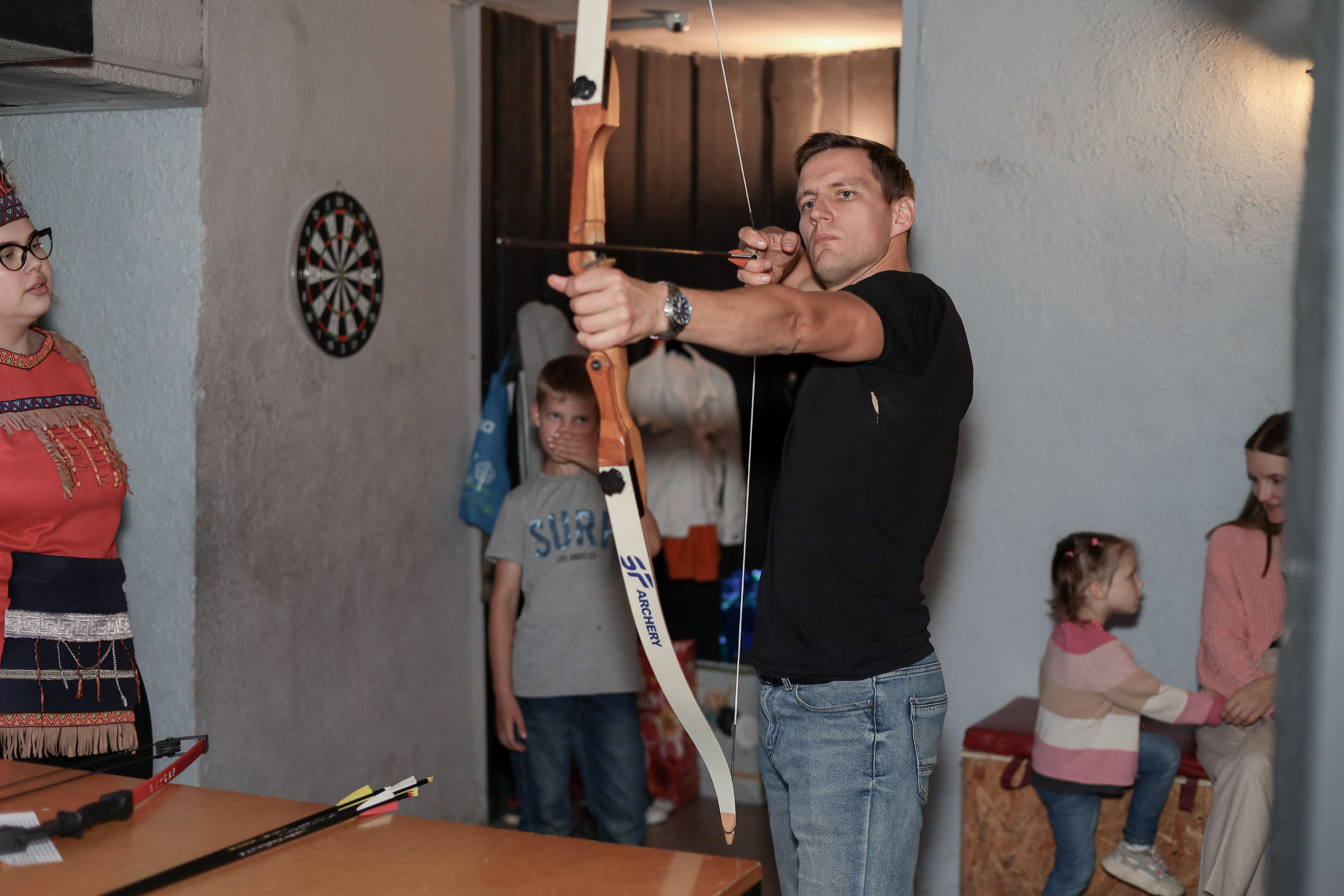 День рождение в стрелковом клубе. Фотограф Надршина Лилия