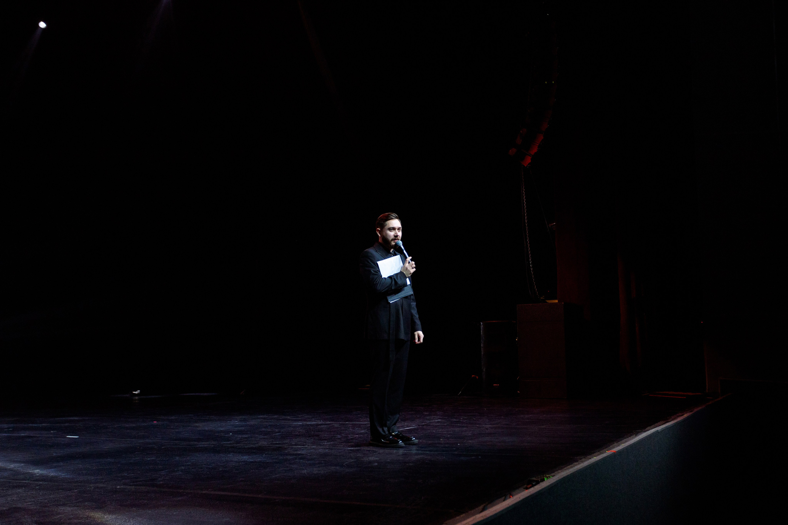 РЕПОРТАЖ: НОВЫЙ ГОД В ДК МЕТАЛЛУРГ. Профессиональный фотограф в Ижевске Леша Петров