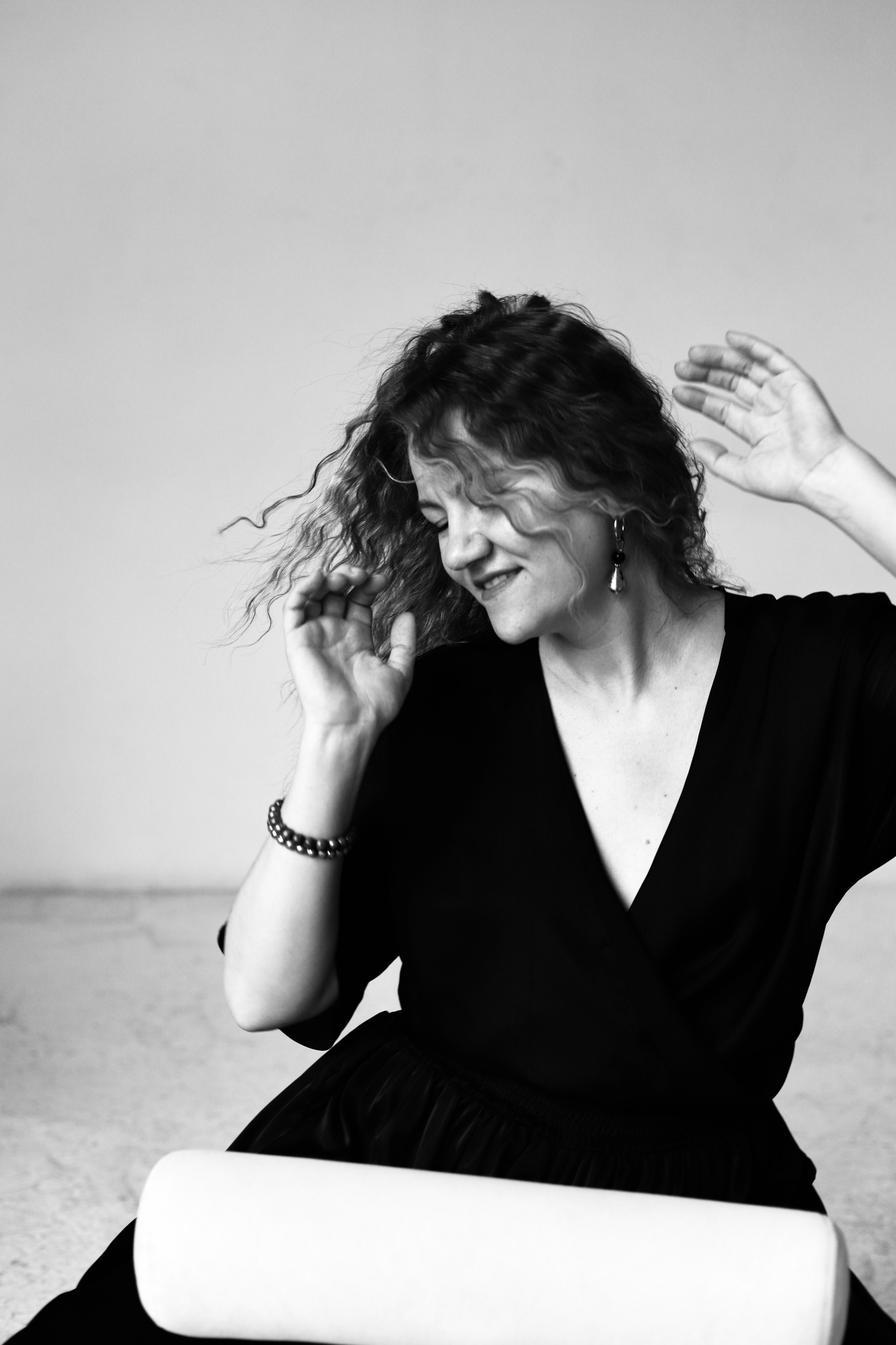 Ульяна в свободном танце. Портретный Фотограф в Санкт-Петербурге Кира Орехова