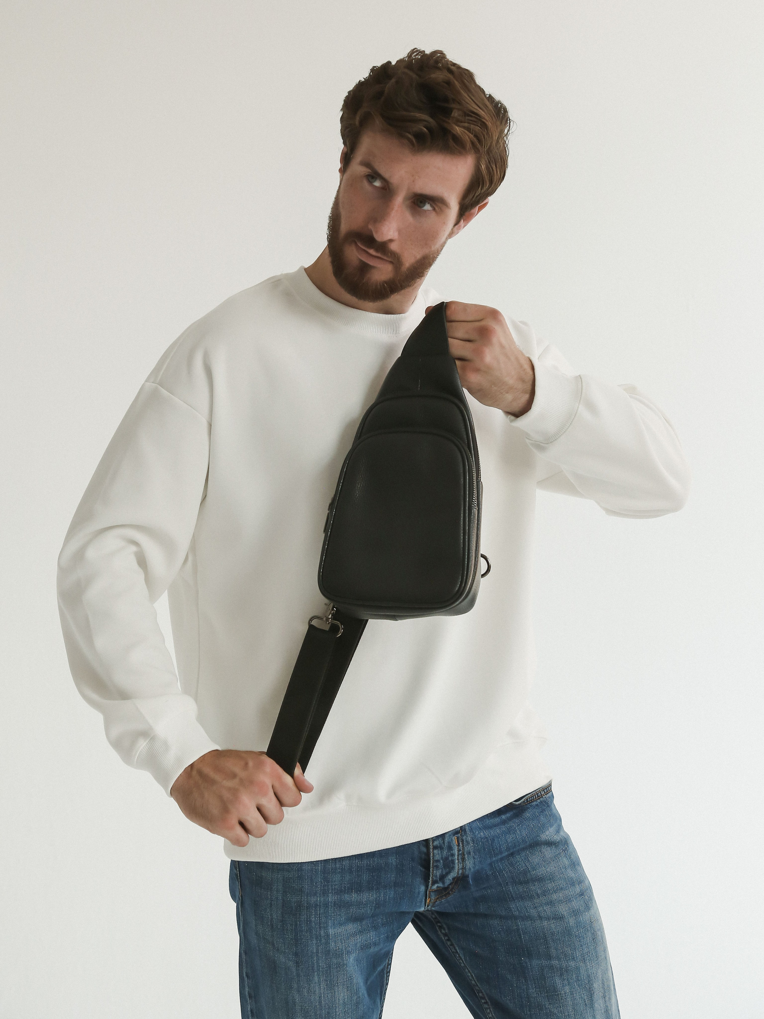 Коммерческая фотосессия мужских сумок для маркетплейсов и социальных сетей. Fashion фотограф в Санкт-Петербурге Савинова Ирина