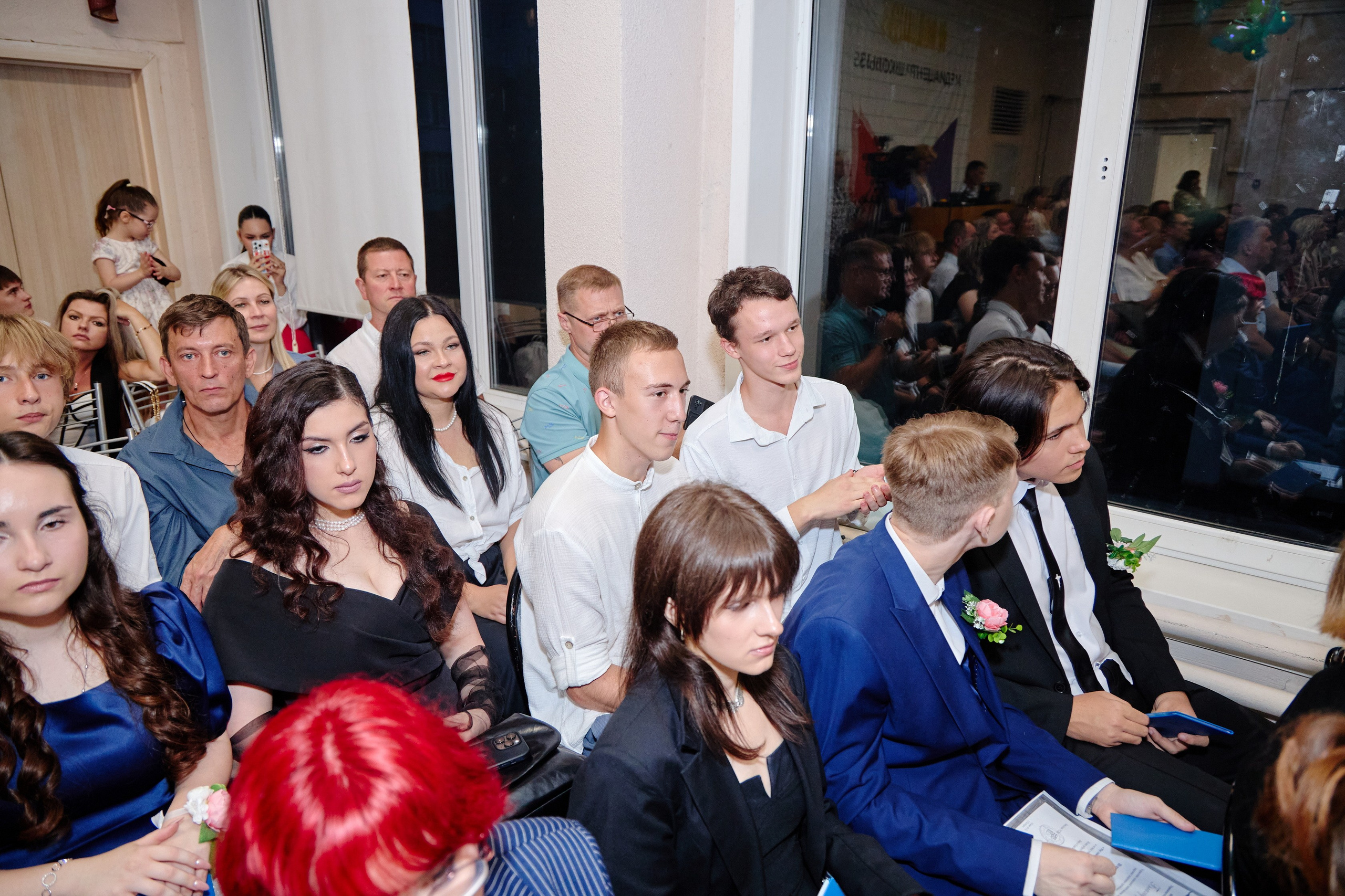 Выпускной 35 Сош. Фотограф Выпускные альбомы Таганрог Сергей Коробченко