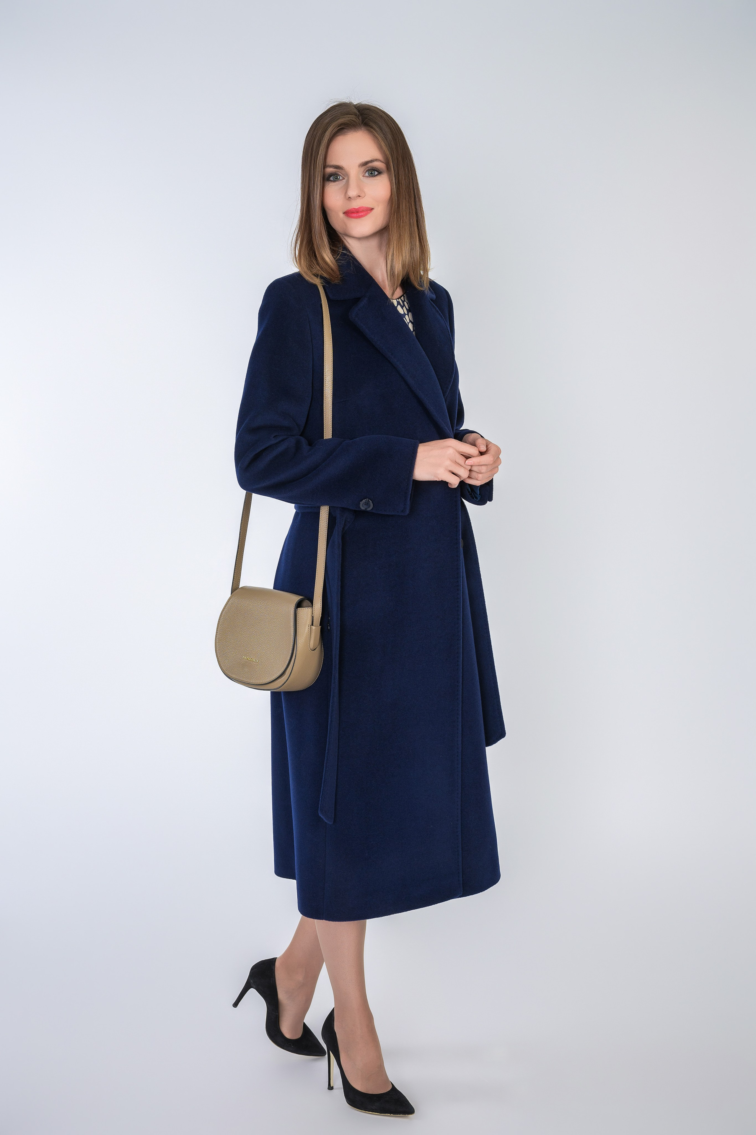 Студийная фотосъемка для рекламы товаров и услуг.