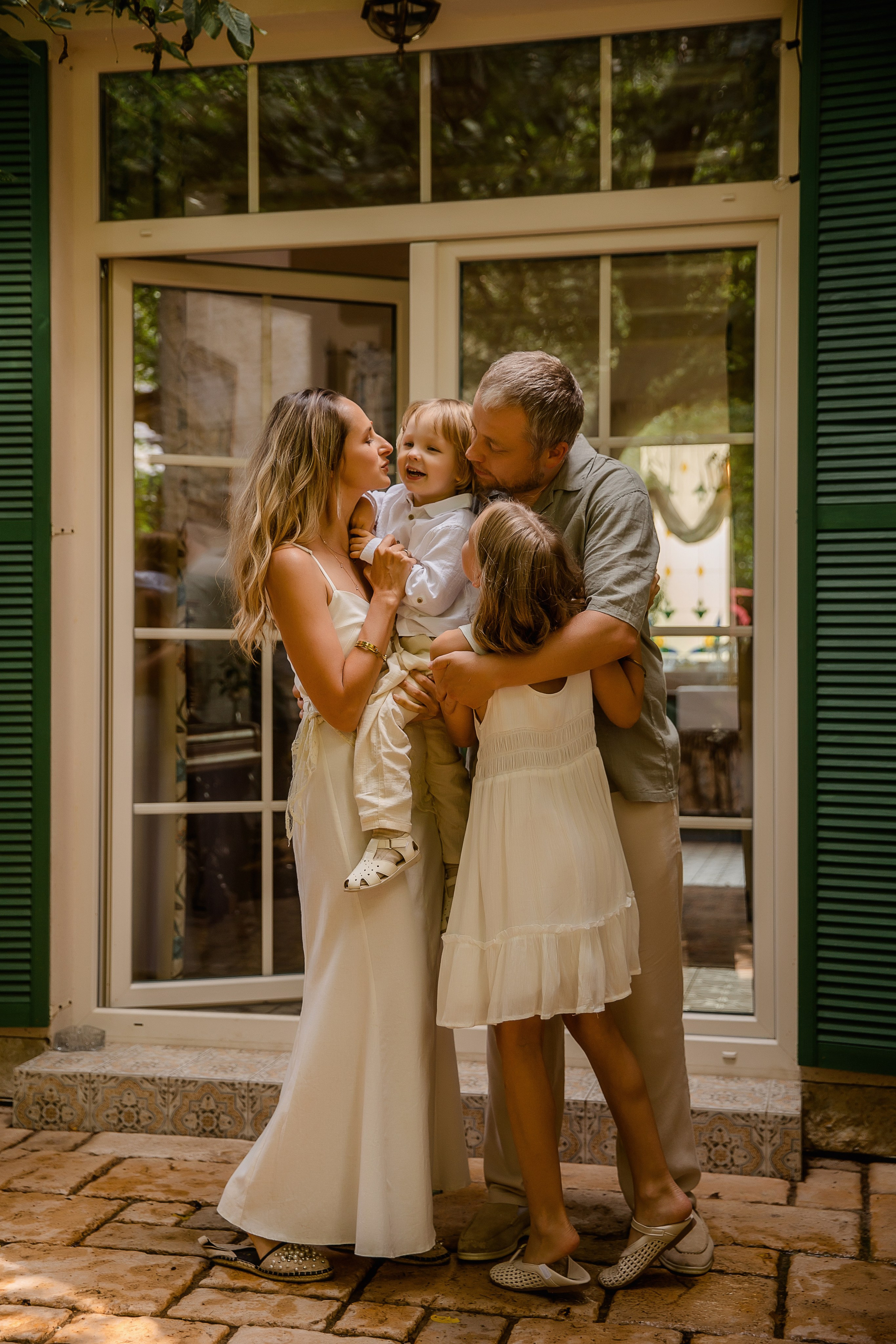 Итальянская дача в Подмосковье или в гостях у бабушки. Семейный и детский фотограф в Москве Вера Ускова