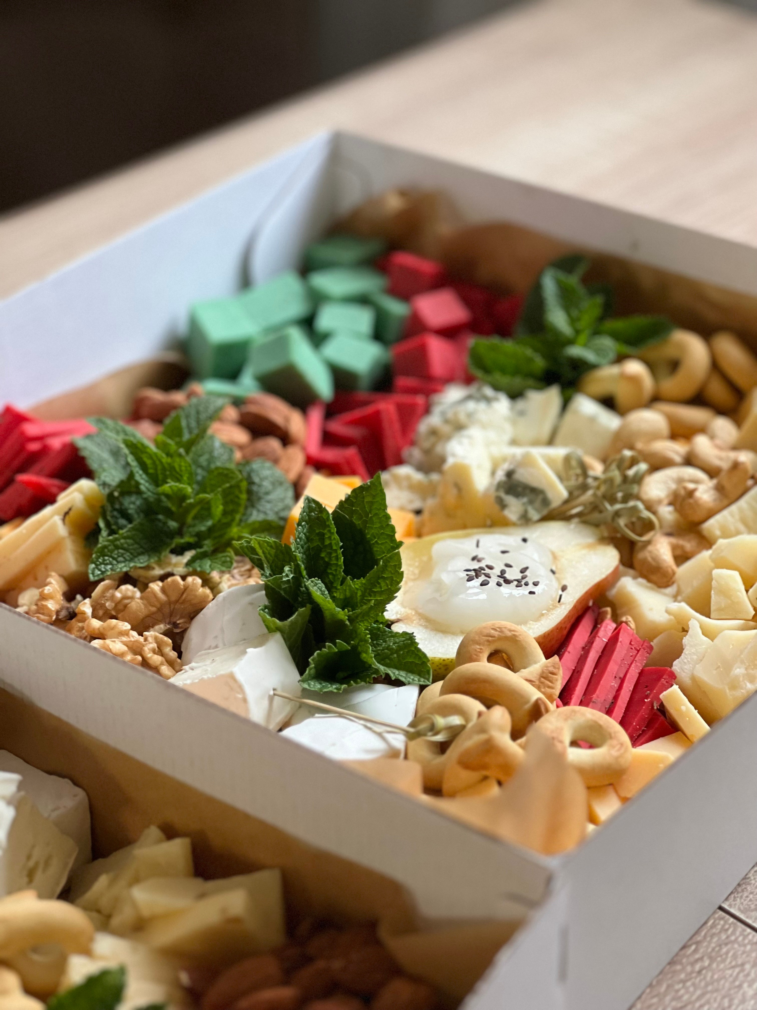 ГастроБоксы. Выездной кейтеринг, съедобные букеты, торты и сладости на заказ