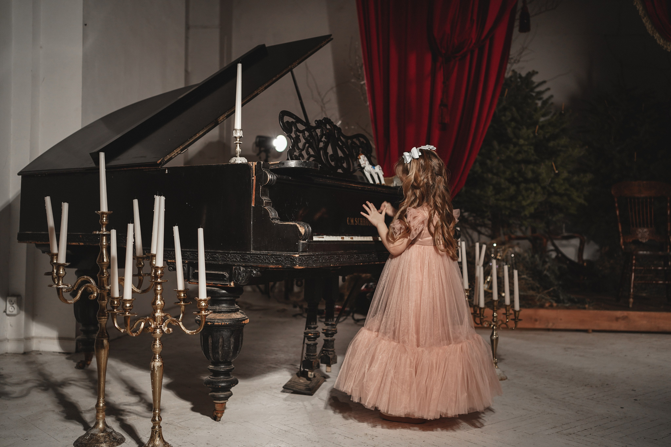 Семейная фотосессия в фотостудии MOX. Фотограф Ростов-на-Дону. Свадебный фотограф в Ростове-на-Дону. Таинство Крещения и Венчания, семейные фотосессии. Алёна Чёботова