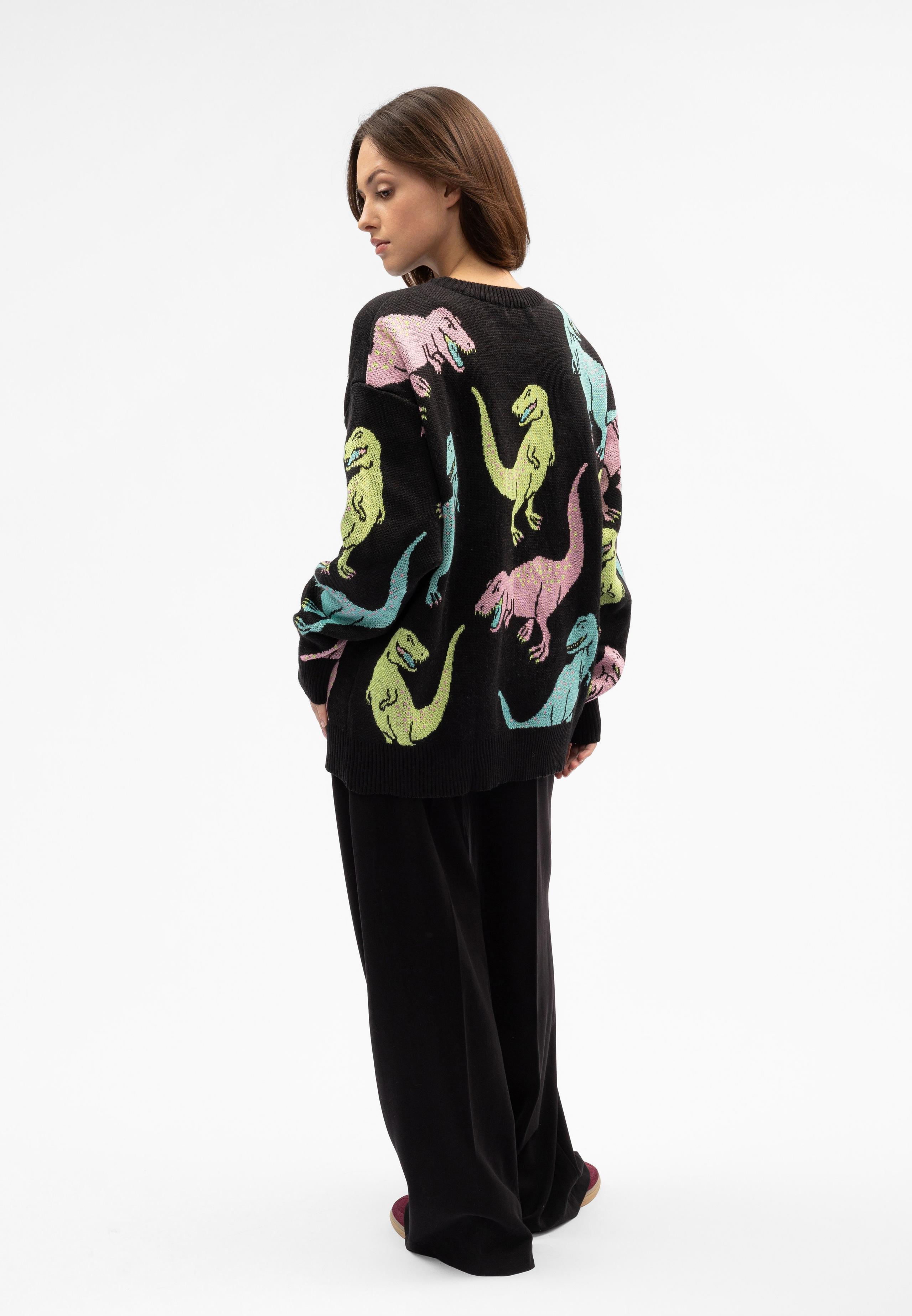 Кейс: Фотосъемка свитеров «Behind the scenes» для Lamoda в СПб