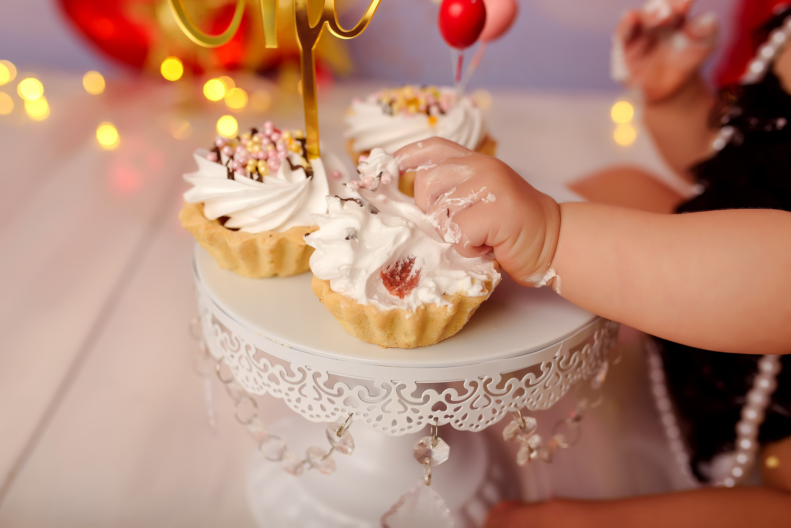 Крушение тортика. Фотограф беременности и новорожденных в Рязани