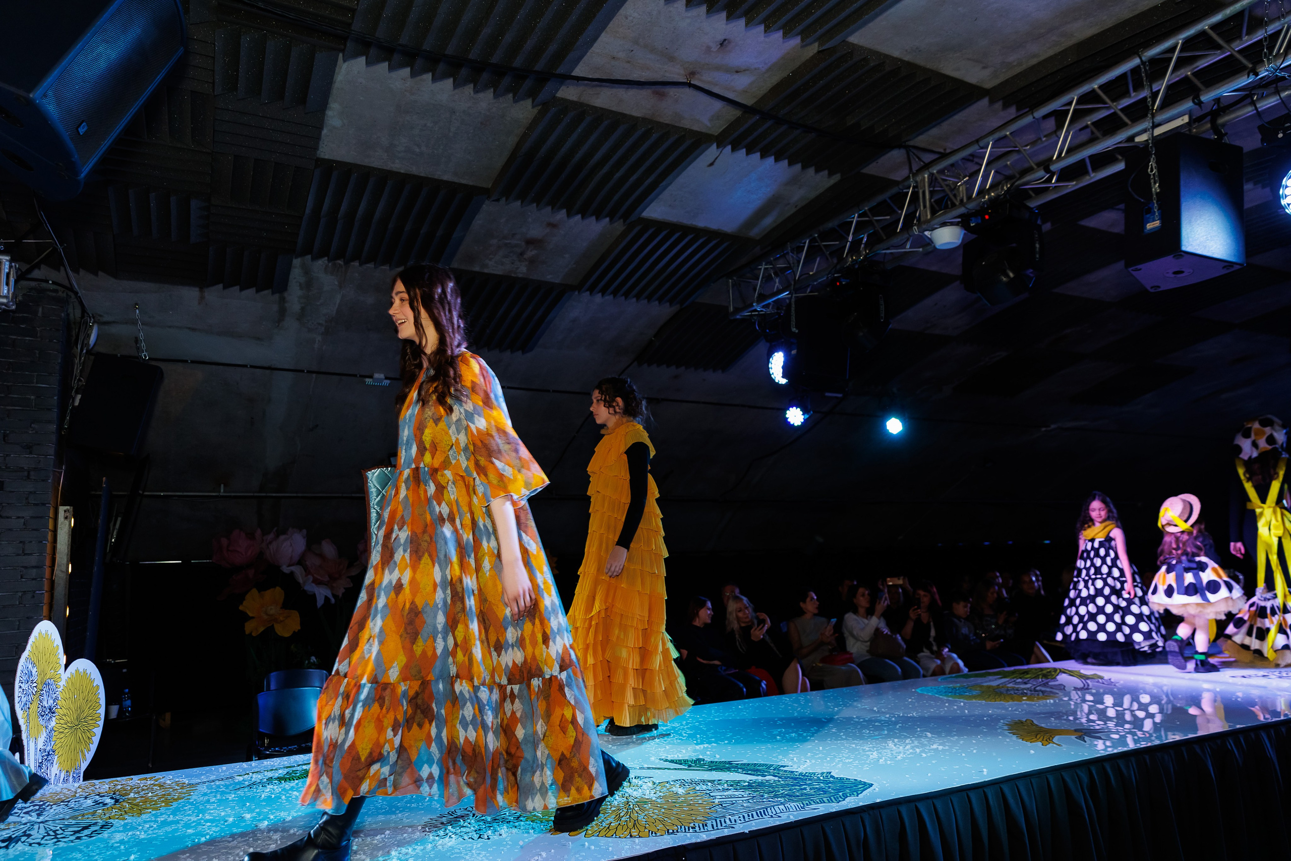 Показ Надежды Шибиной от журнала «Жираf». Фотограф Новосибирск — Наталья Гресь