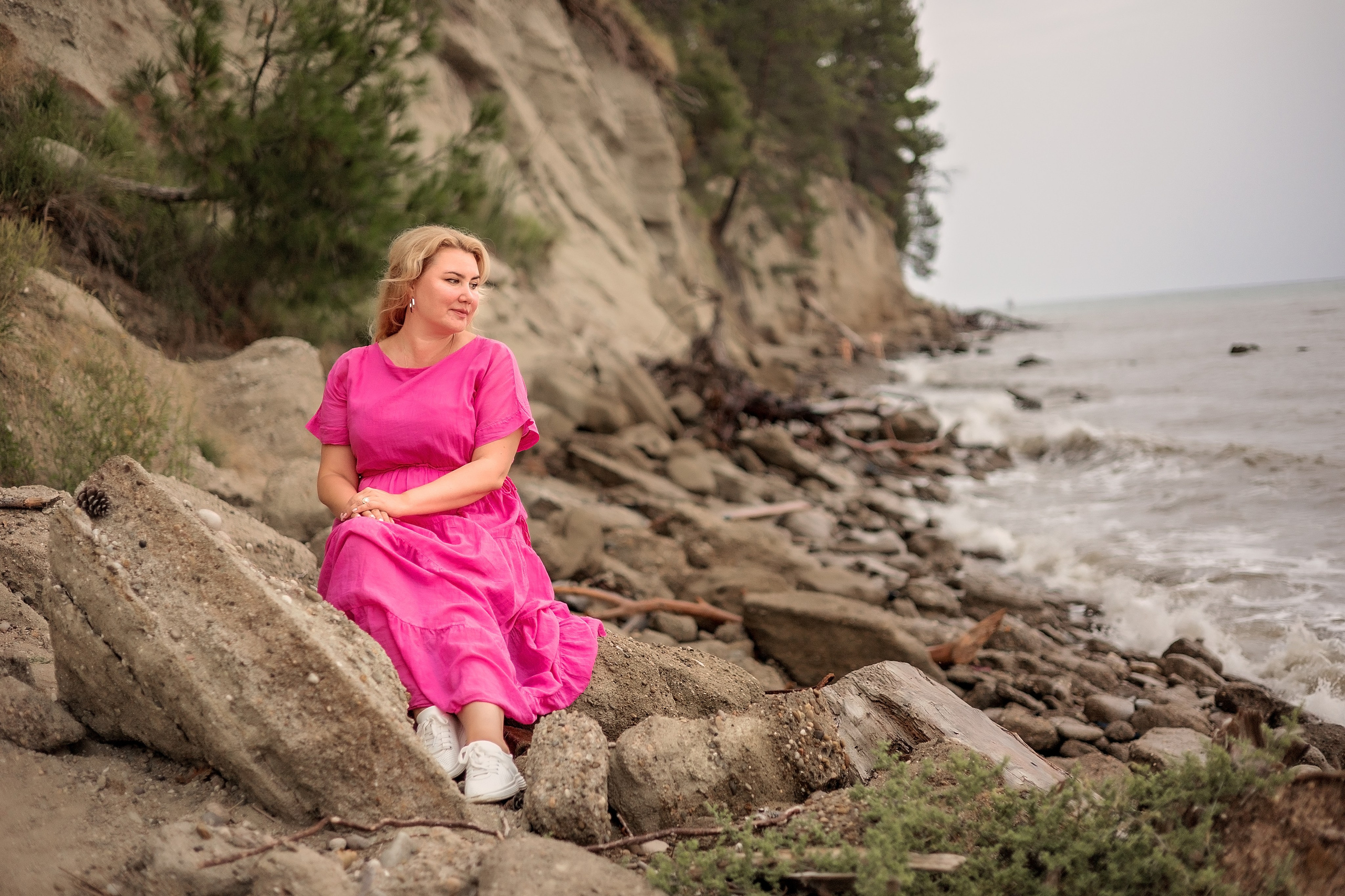 Девушка и море. Свадебный и семейный фотограф в Абхазии Эля Цишба