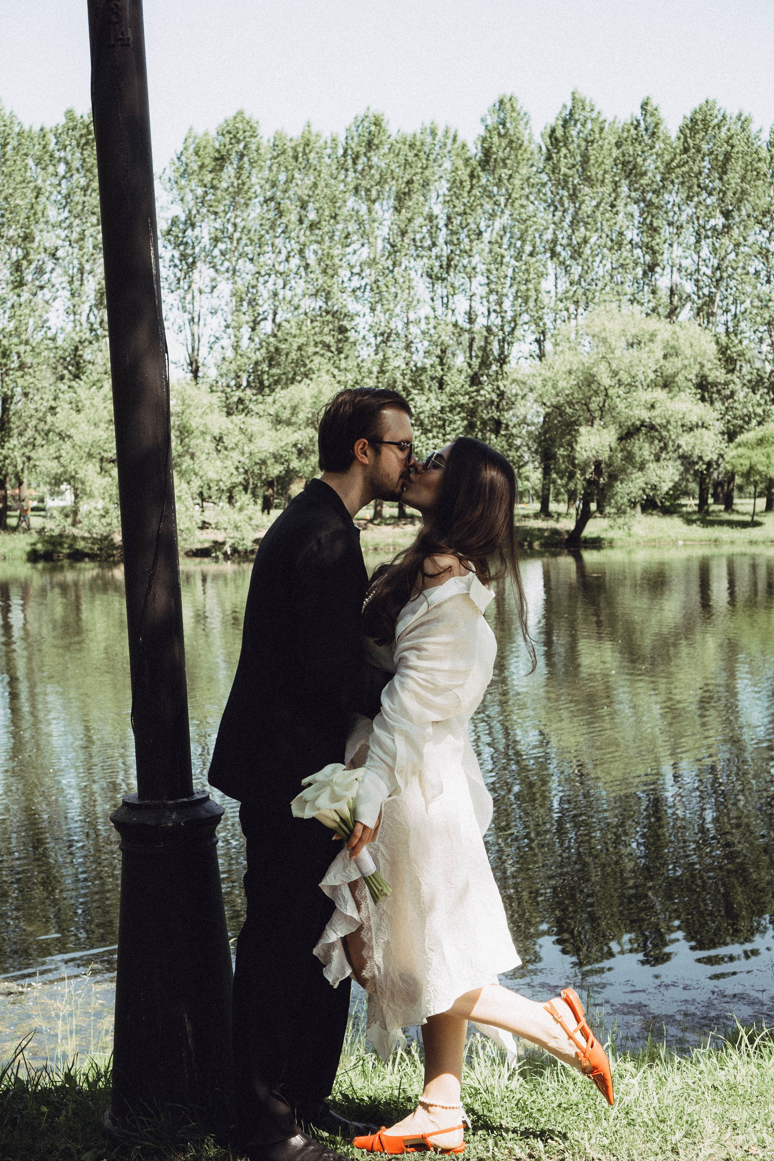 СВАДЕБНАЯ СЬЕМКА В ПАРКЕ ПОБЕДЫ И ПРОГУЛКА ПО МОСКОВСКОМУ ПРОСПЕКТУ. Профессиональный фотограф, Санкт-Петербург — Виктория Богомолова