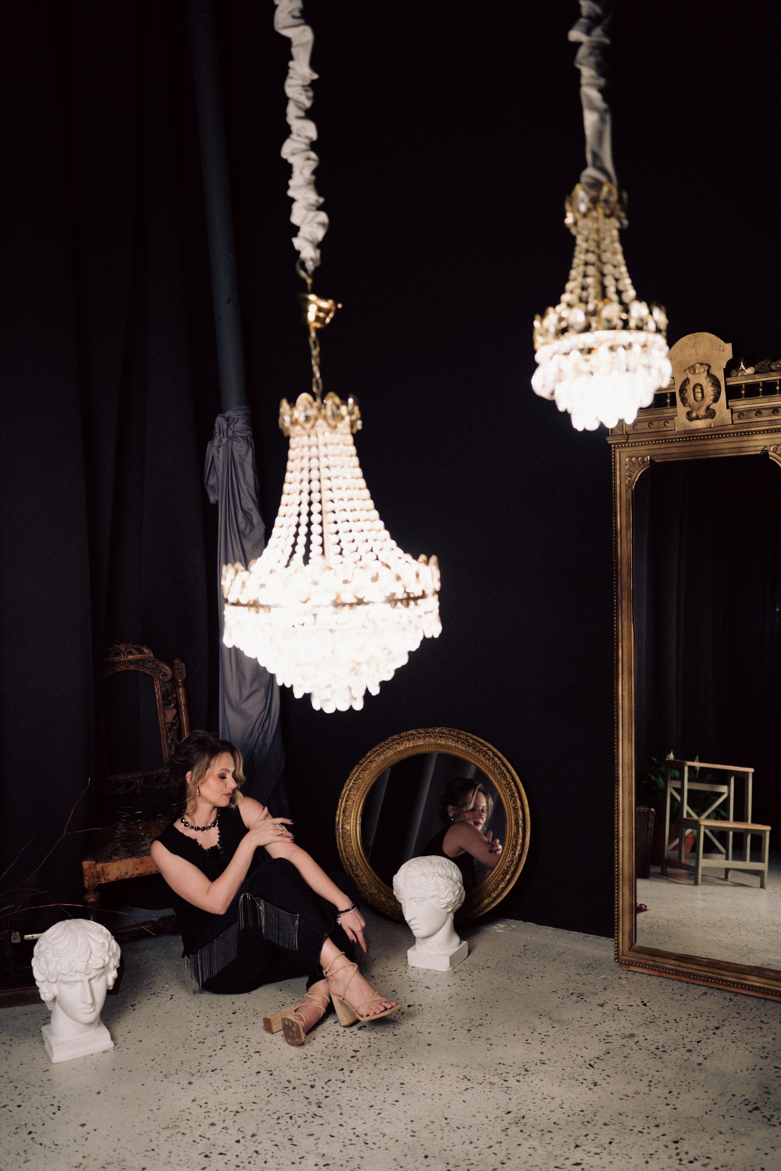 НОВОГОДНЯЯ ФОТОСЕСИИЯ В СТУДИИ ДЛЯ ДЕВУШКИ И ПРОГУЛКА ПО ЧЕРНЫШЕВСКОЙ. Профессиональный фотограф, Санкт-Петербург — Виктория Богомолова