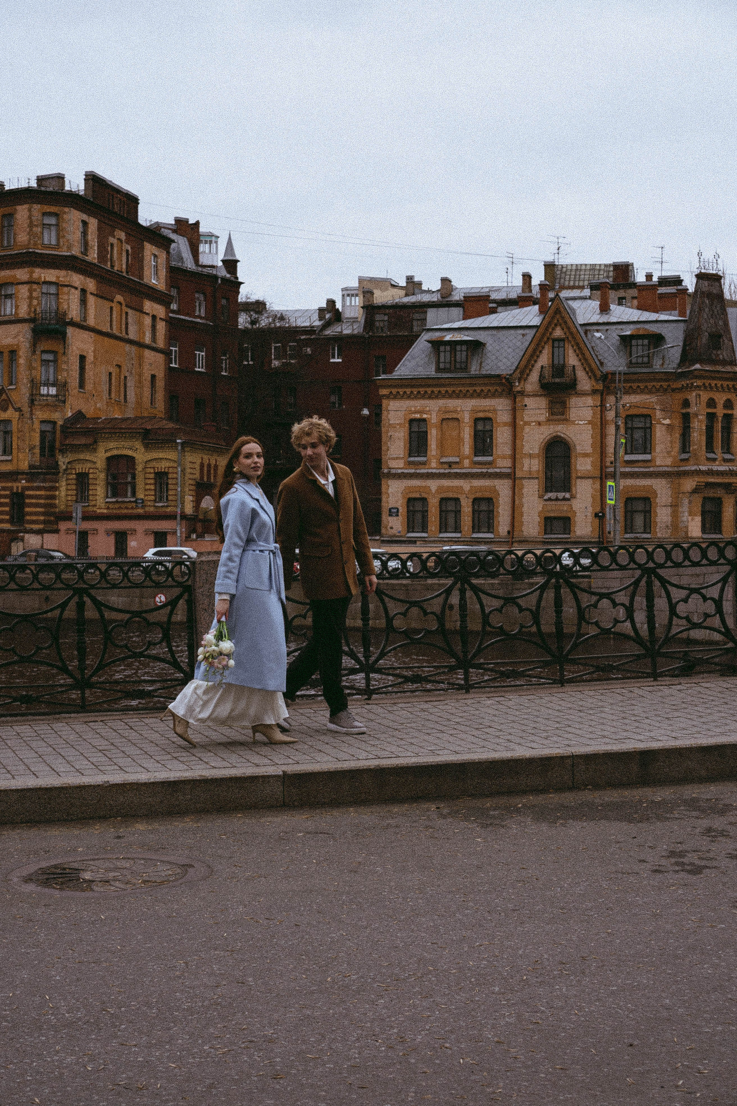 СВАДЕБНАЯ ПРОГУЛКА ПО ПЕТРОГРАДКЕ ВЕСНОЙ (ФОТОСЕССИИЯ ПАРЫ СВАДЕБНАЯ). Профессиональный фотограф, Санкт-Петербург — Виктория Богомолова