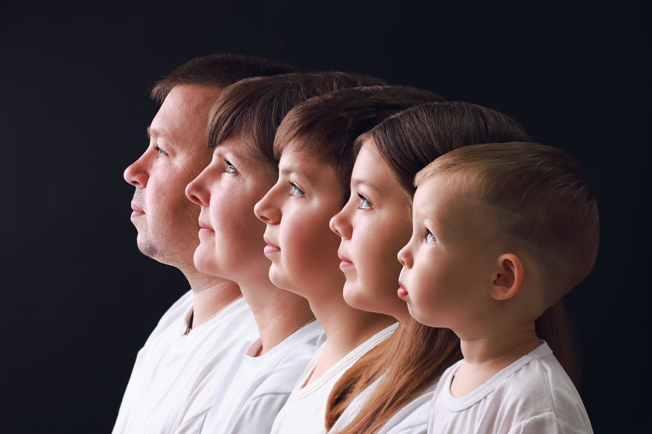 Семейный портрет «Наследие». Фотограф новорожденных в г. Россошь Виктория Нечепуренко