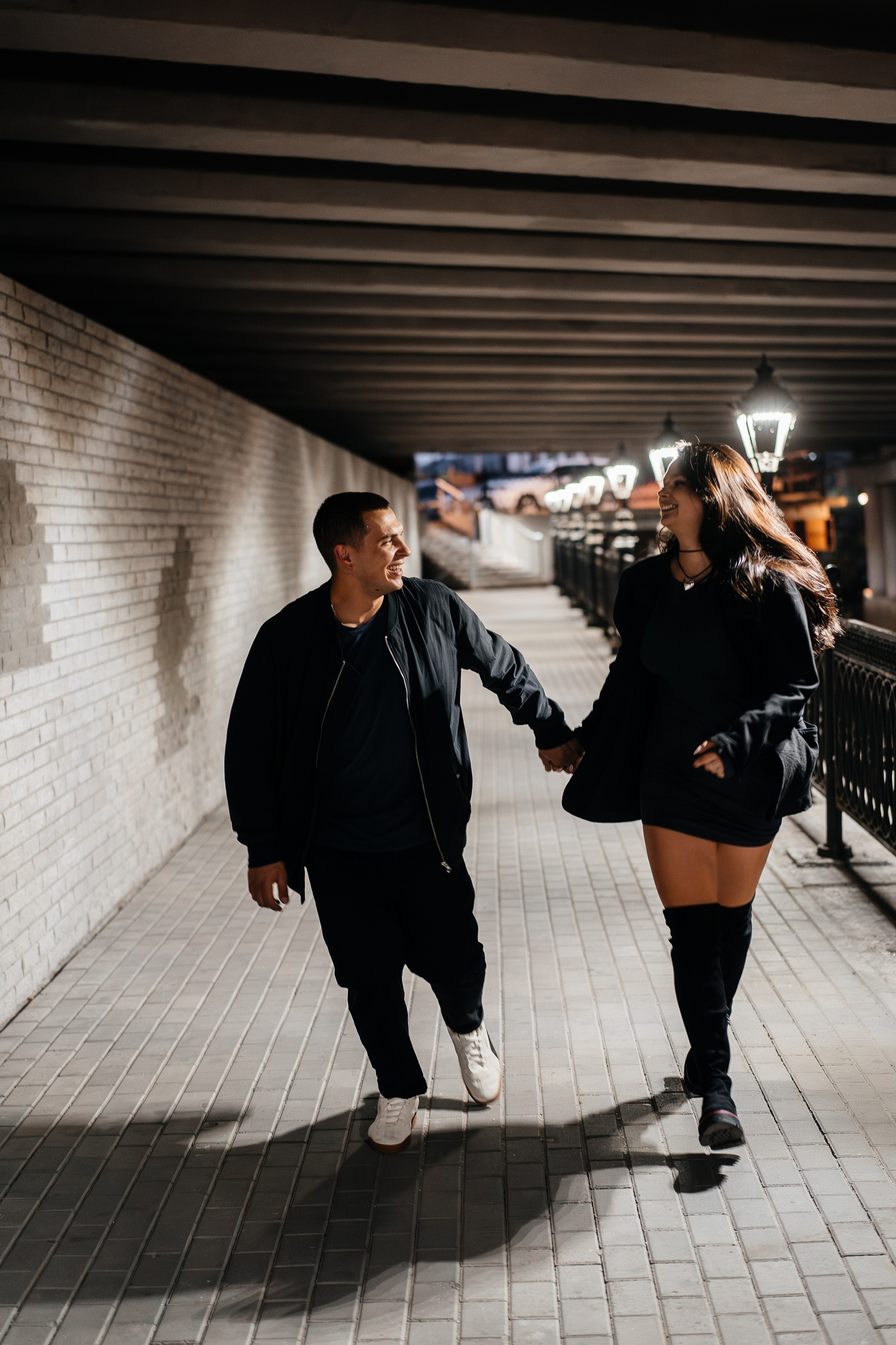 Прогулка по ночному городу. Свадебный фотограф Барнаул Алексей Павлов