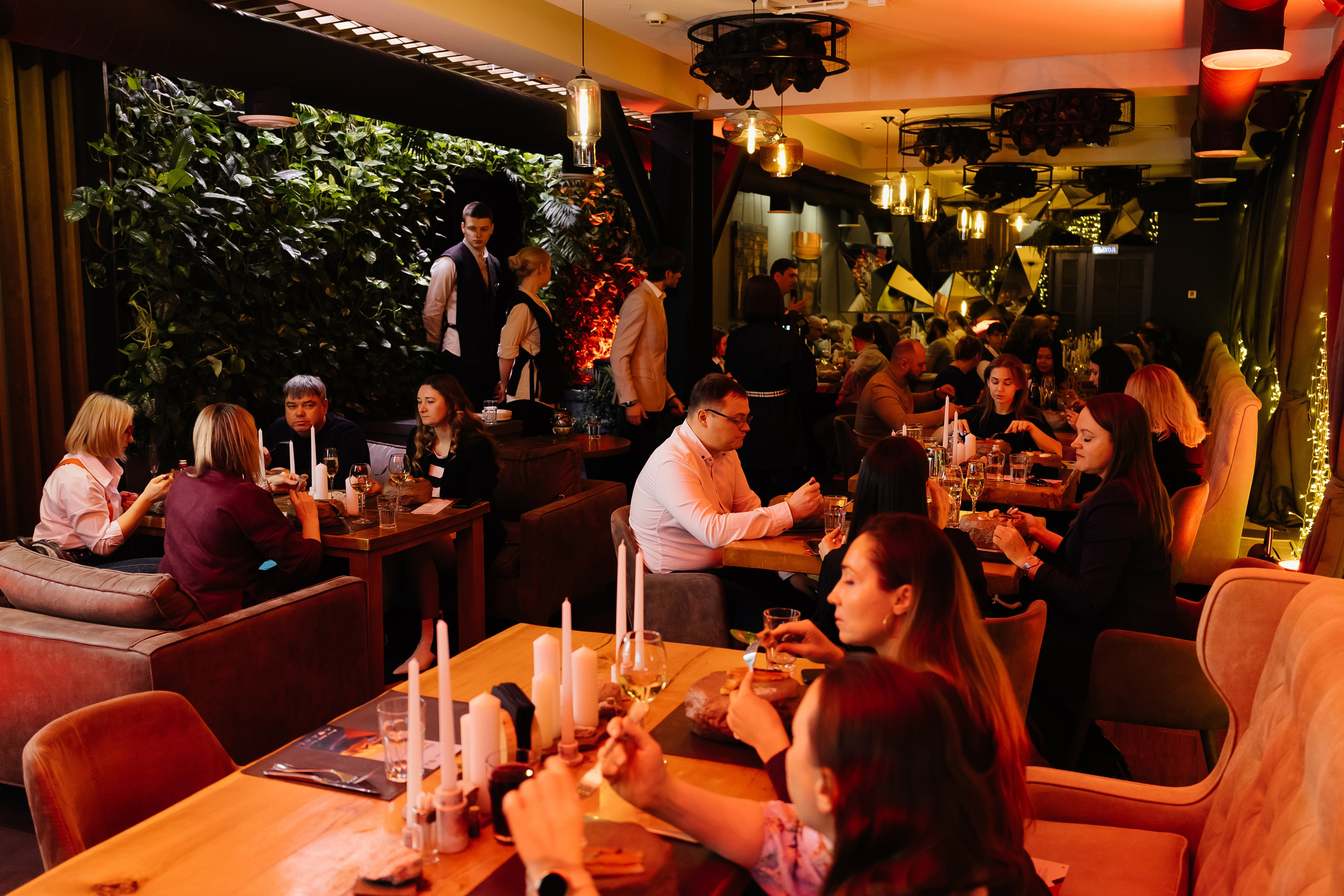 Гастрольный ужин «Солнце восходит на Камчатке» в ресторане «Забой». Фотограф Кемерово | Сергей