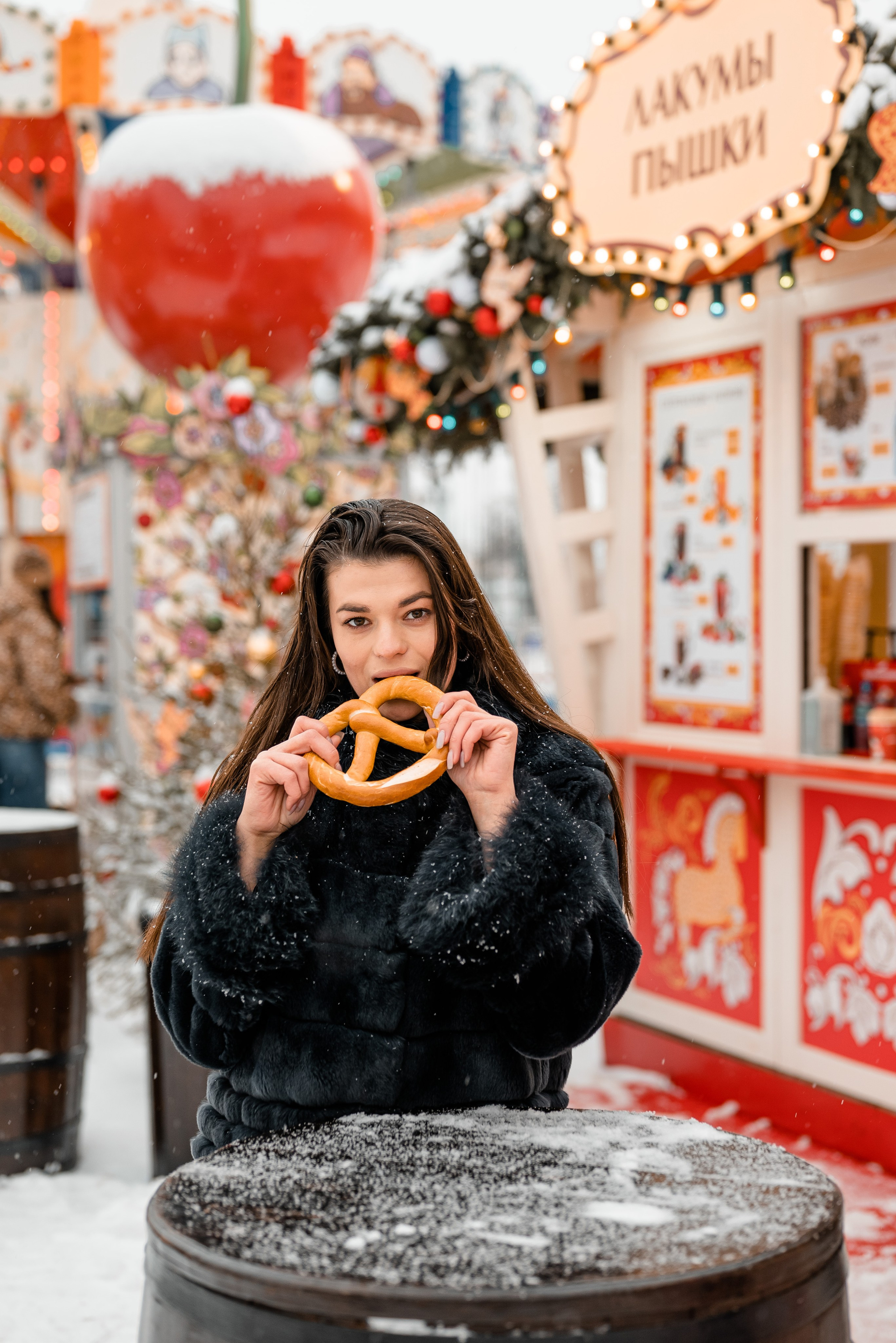 Новогодняя фотосессия на ГУМ-ярмарке Красная площадь в Москве. Свадебный фотограф Ирина Димитриева